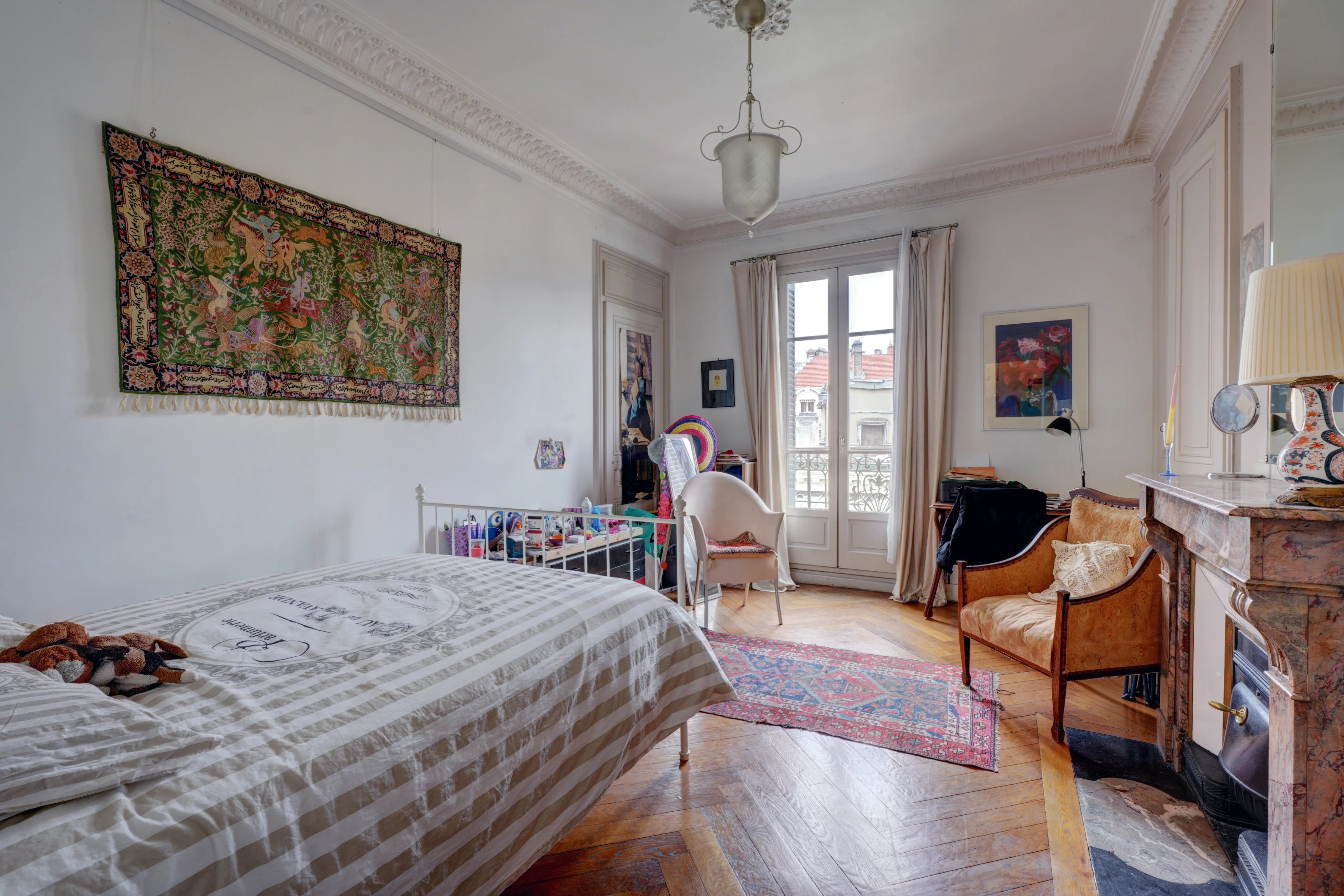 Lyon 1er  Bel appartement T5 lumineux avec balcon filant et vues dégagées — photo 7