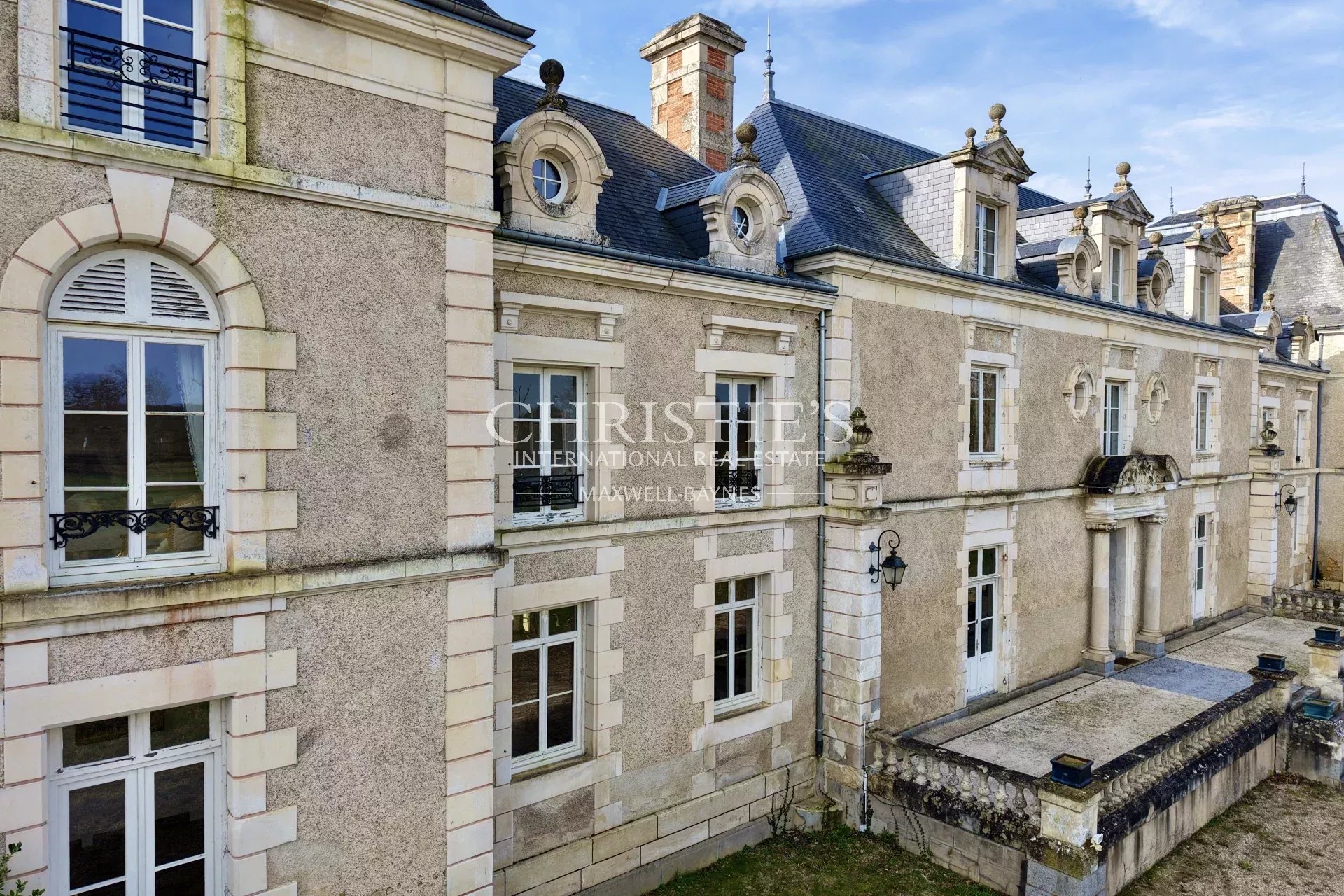 10 Bedroom Chateau's Image 10