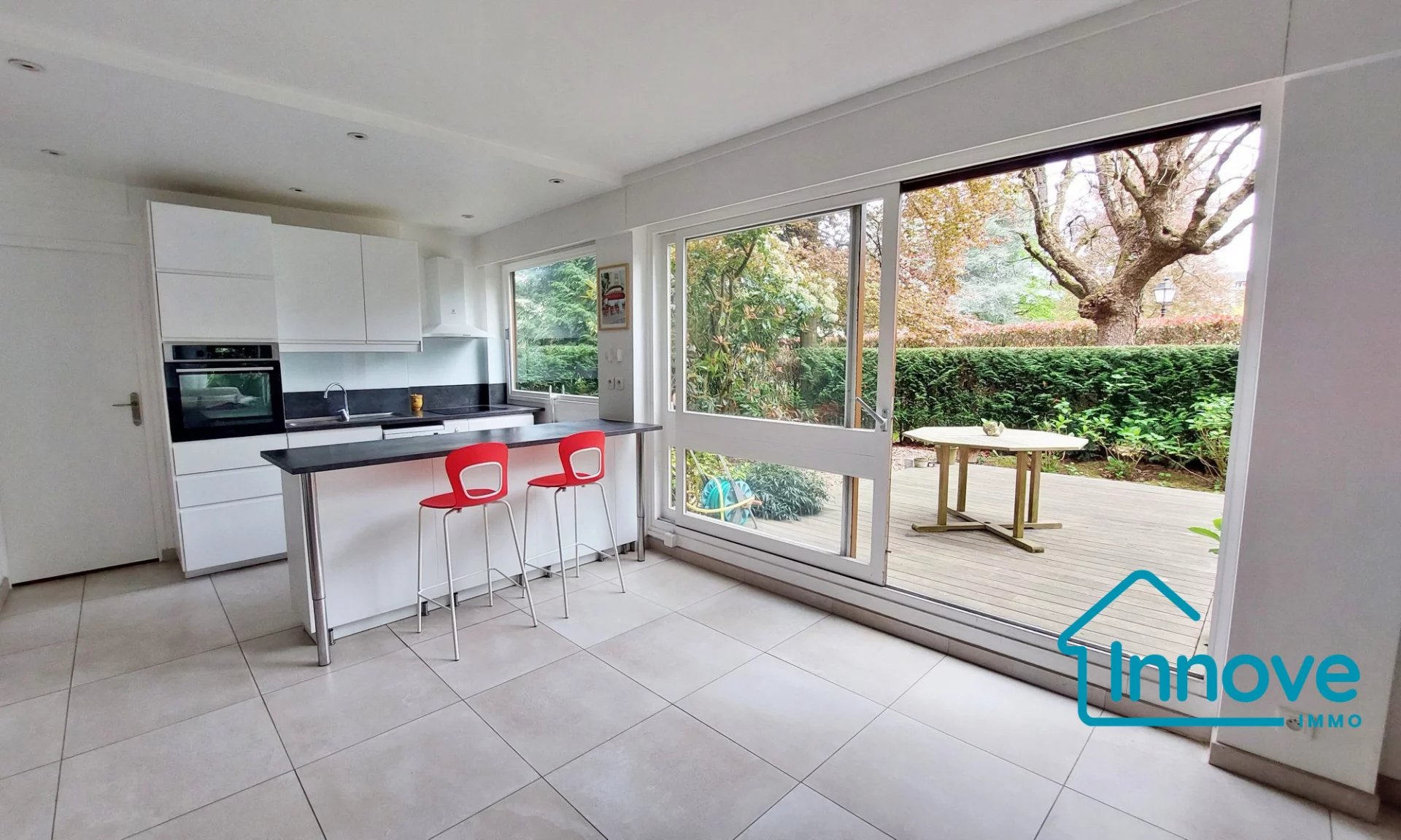 APPARTEMENT A VENDRE - LE CHESNAY-ROCQUENCOURT - AVEC JARDIN ET