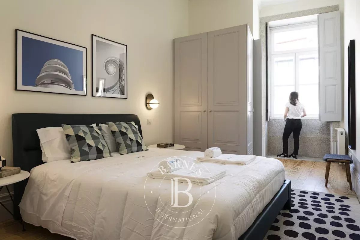 Porto Low-Rise Building