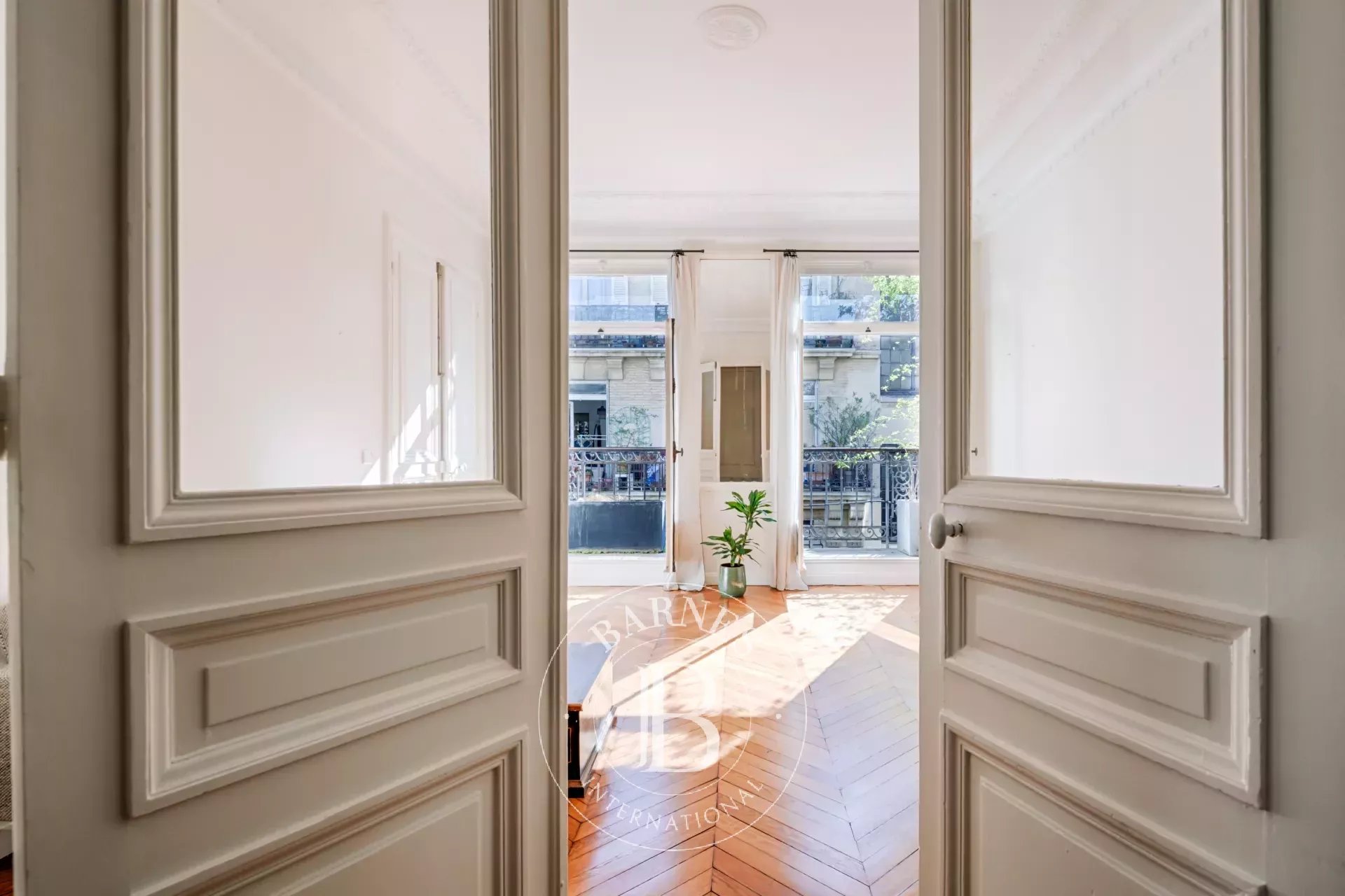 Daire Paris 10ème - picture 6