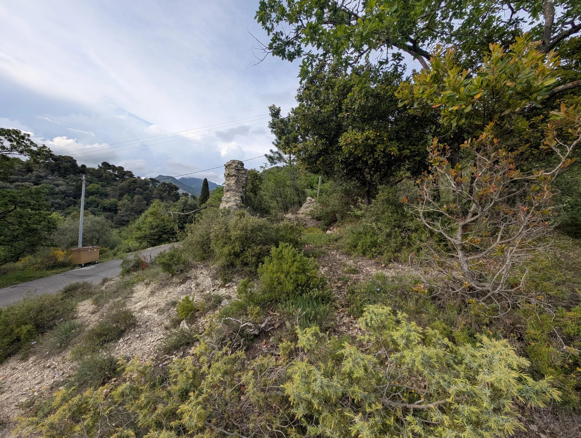 LUCERAM : TERRAIN NON CONSTRUCTIBLE - Photo 3