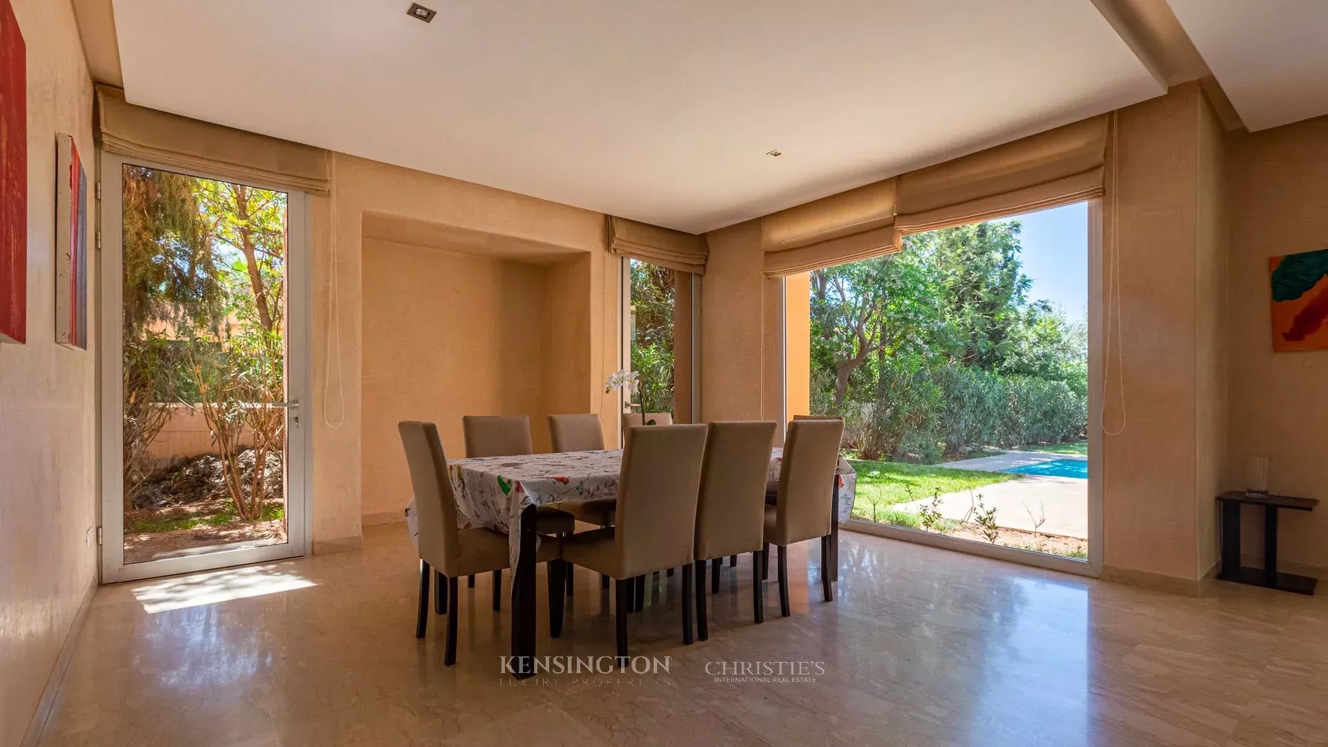 4 Bedroom Villa/Townhouse's Image 11