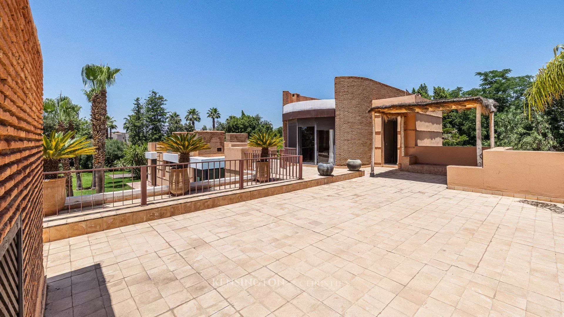 6 Bedroom Villa/Townhouse's Image 37