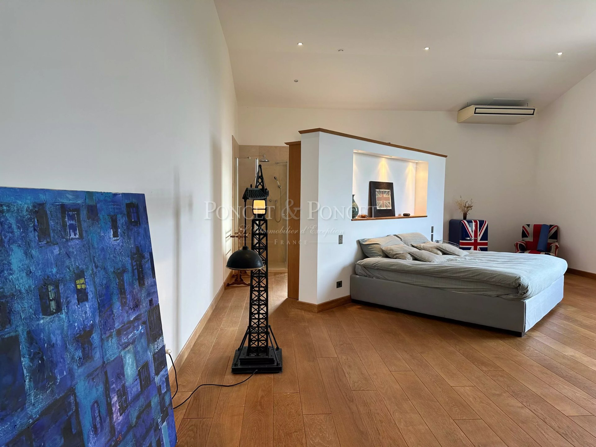 6 Bedroom Villa/Townhouse's Image 13