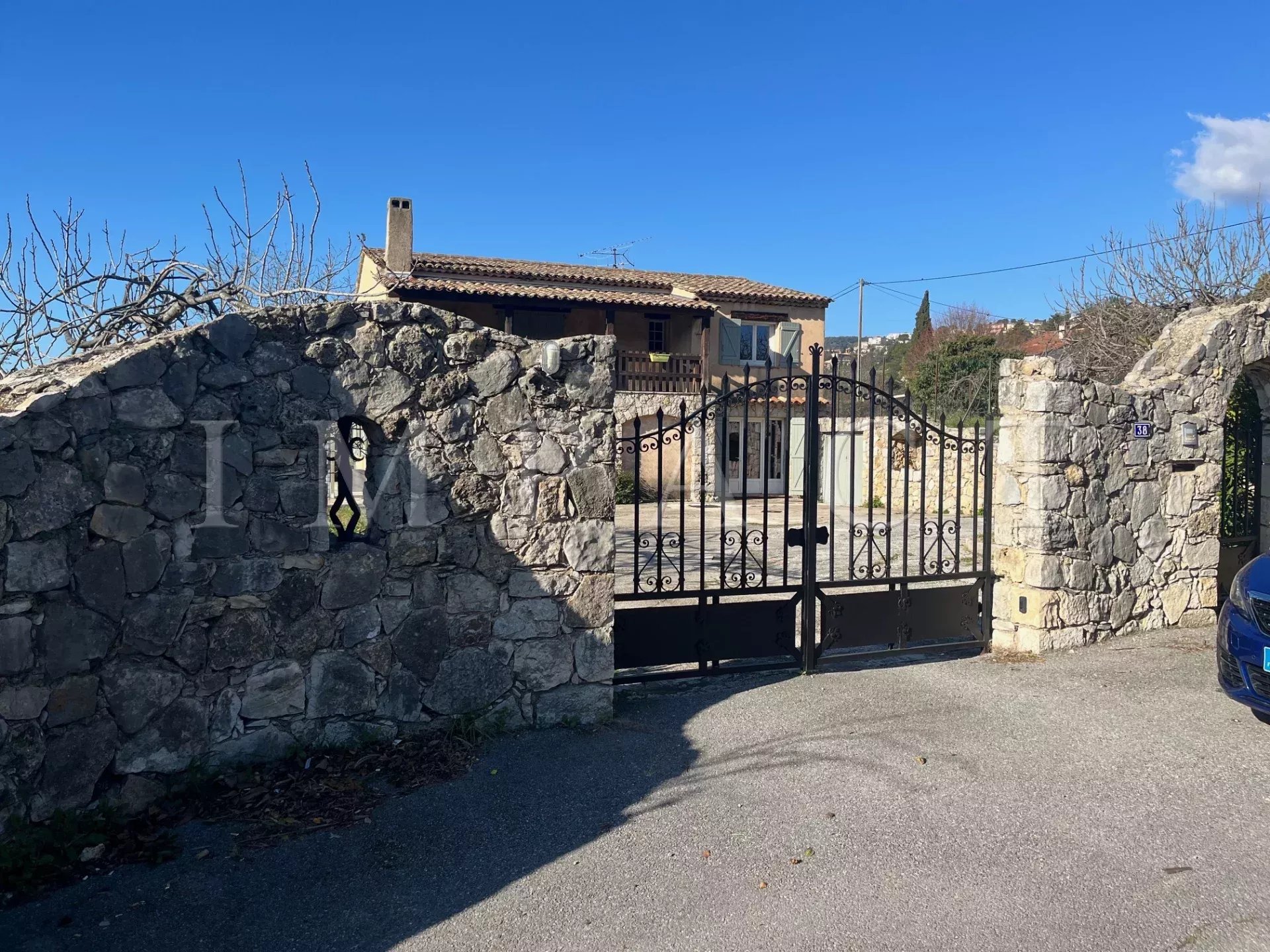 Grasse Appartement à Vendre- SOUS COMPROMIS