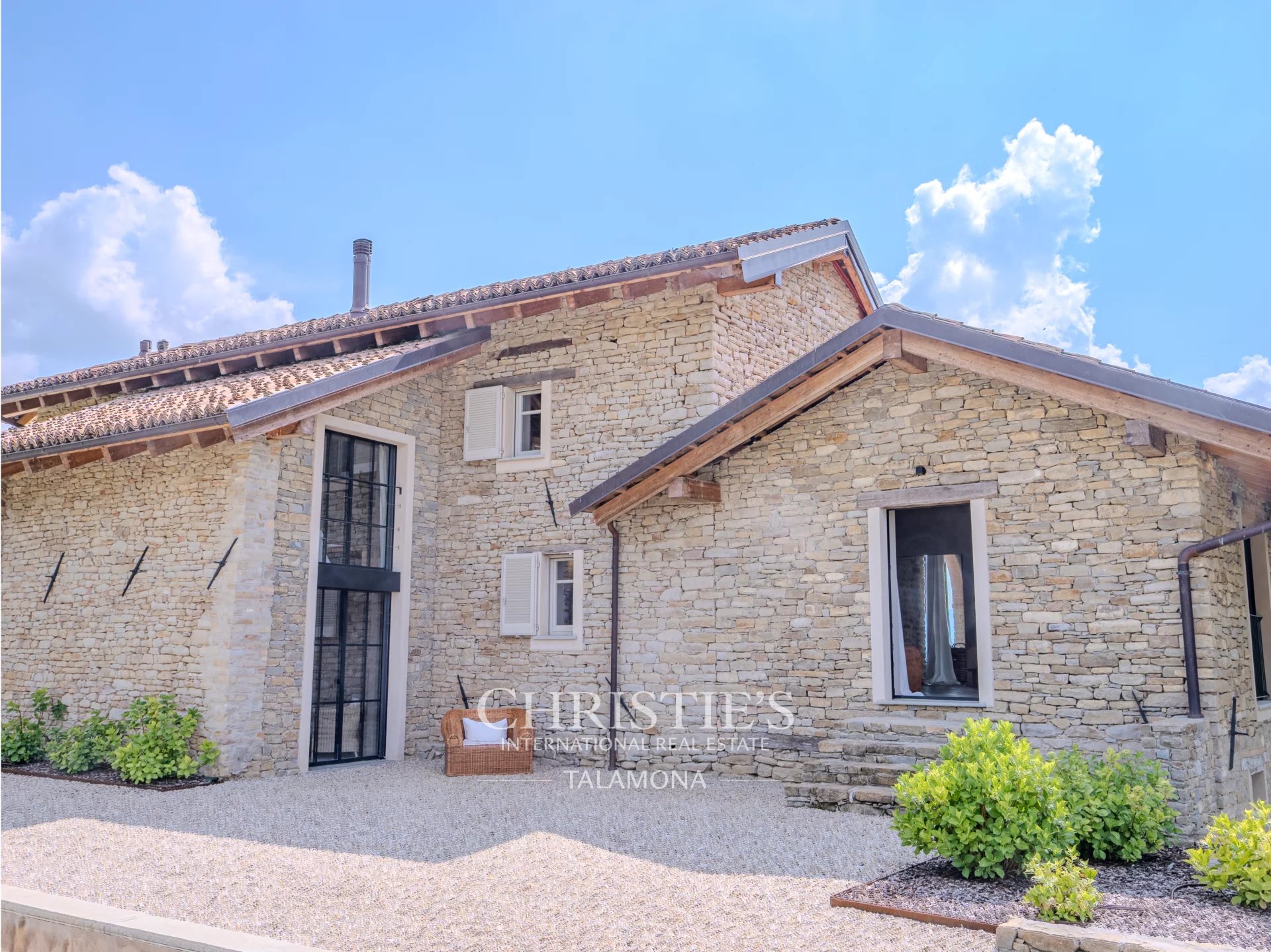 4 Bedroom Villa/Townhouse's Image 12