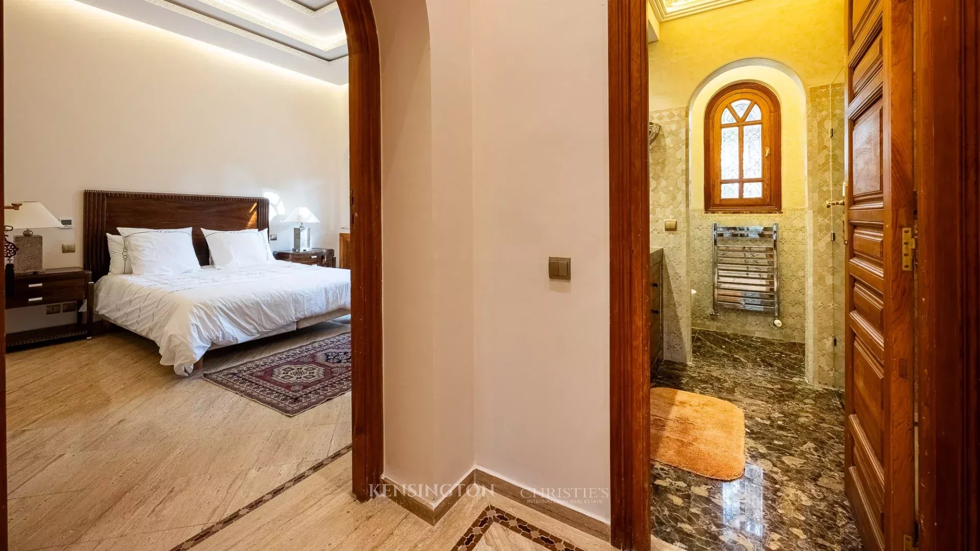 6 Bedroom Villa/Townhouse's Image 32