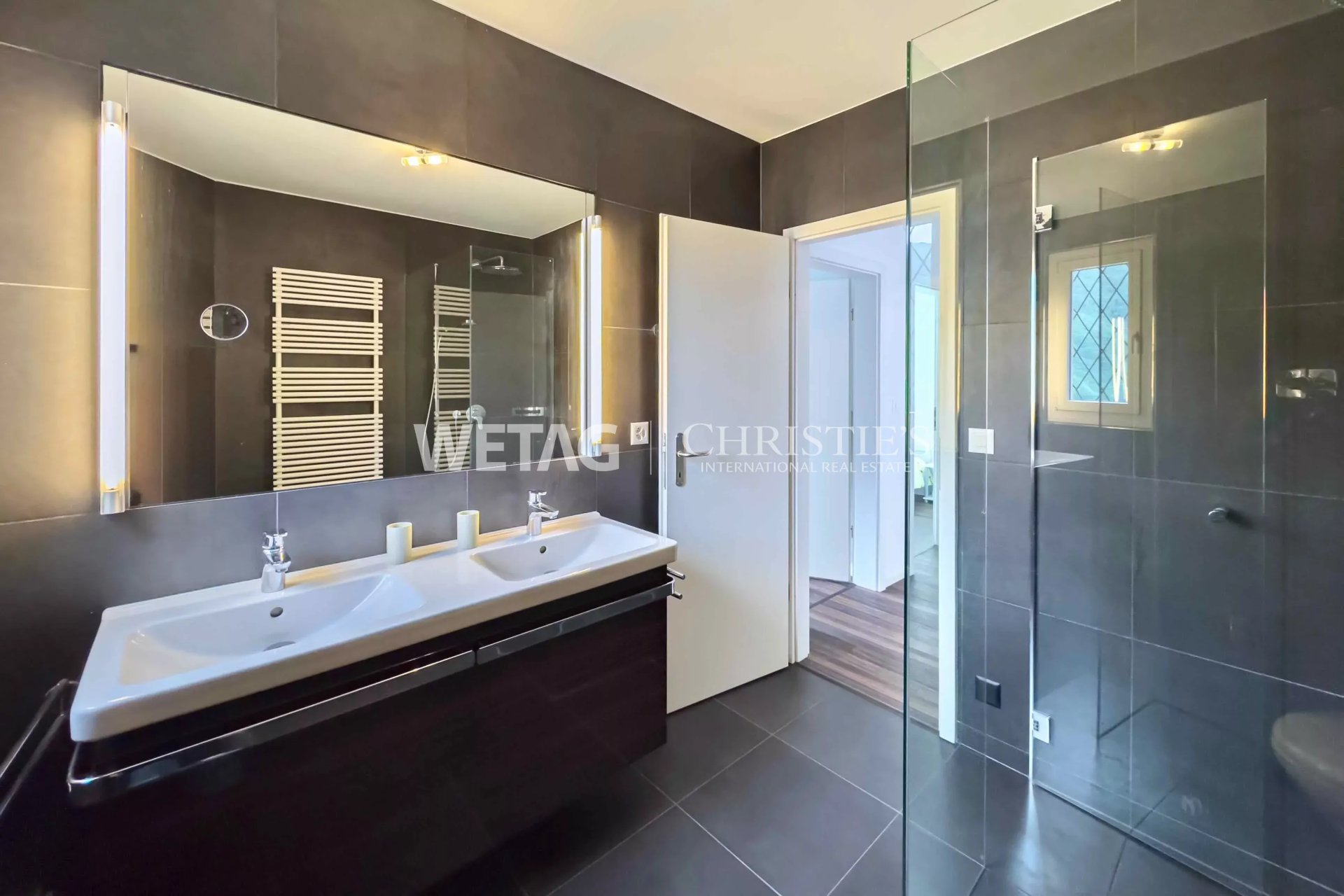 4 Bedroom Villa/Townhouse's Image 7