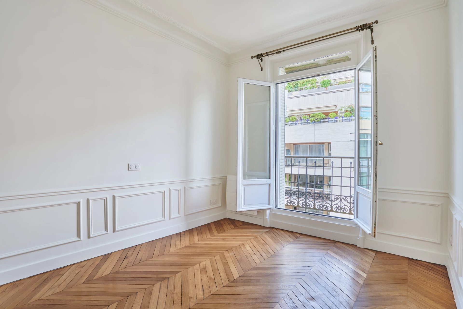 2 Bedroom Apartment/Flat's Image 8
