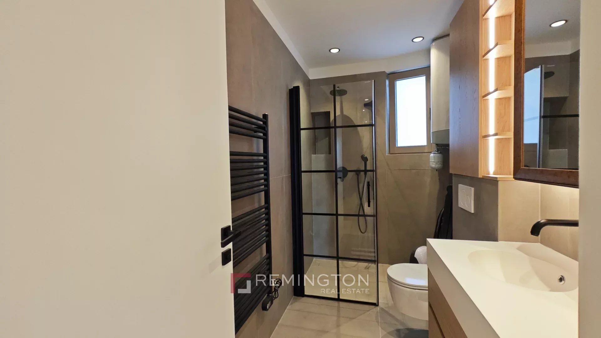 2 Bedroom Apartment/Flat's Image 8