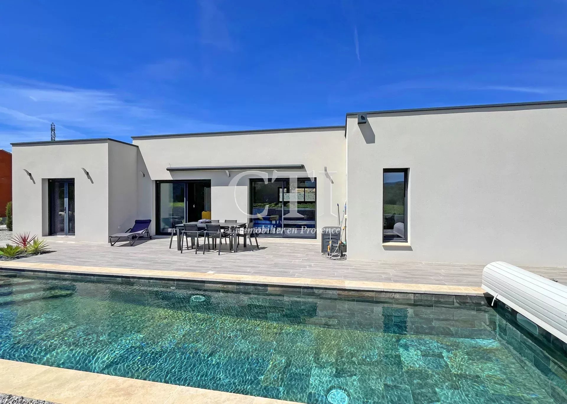 Agence immobilière de 
