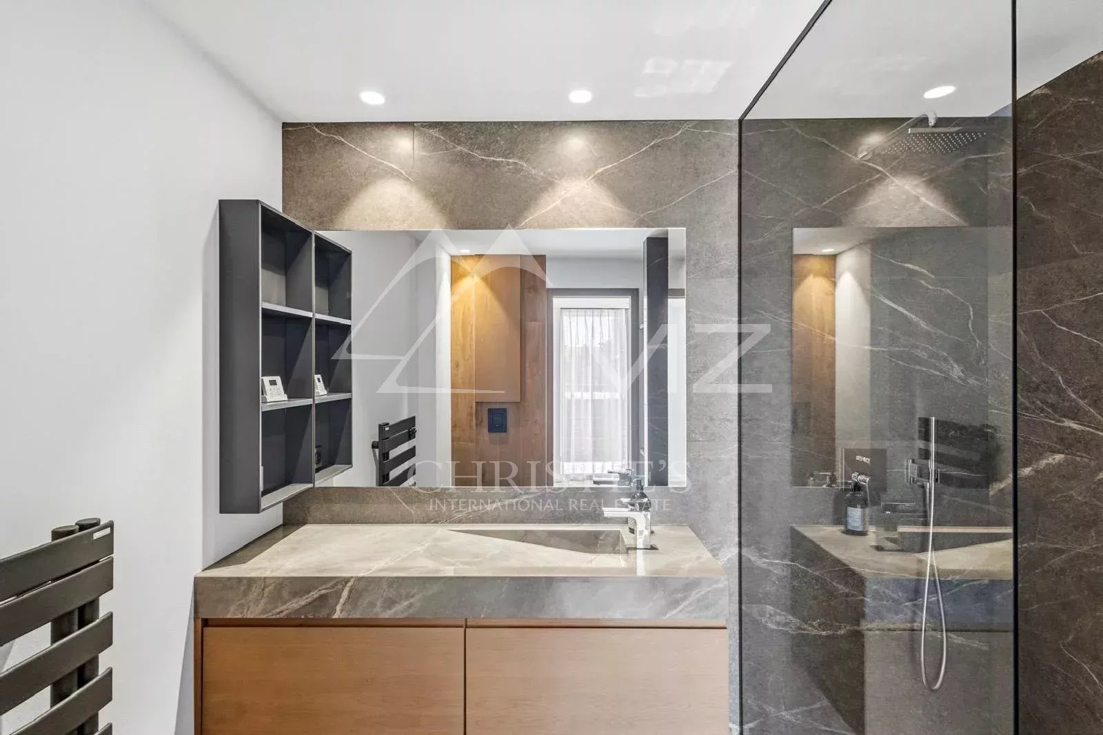 3 Bedroom Apartment/Flat's Image 4