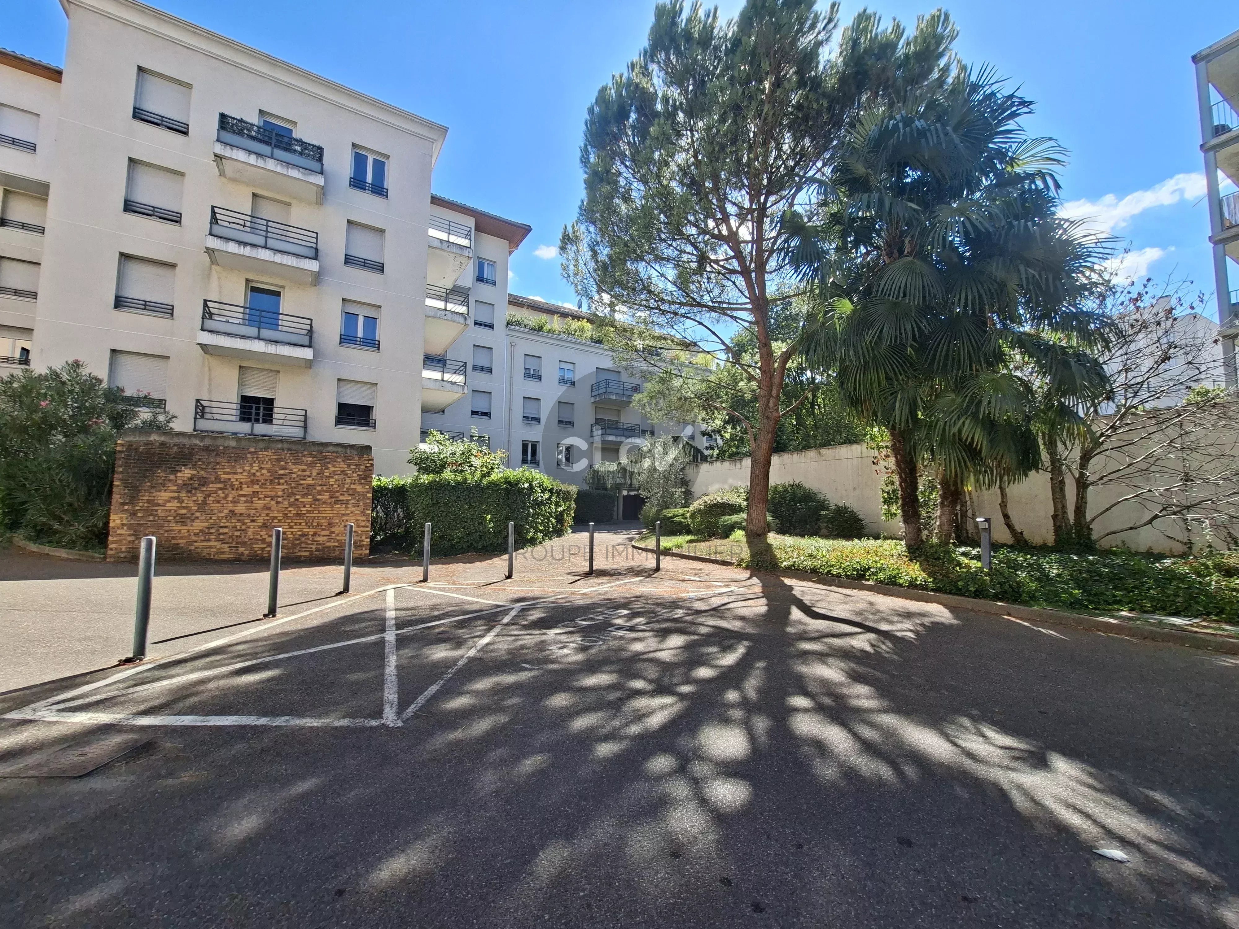LYON 3e – SANS SOUCI – GRAND T3 TRAVERSANT DE 76 M² AVEC LOGGIA, GARAGE ET CAVE
