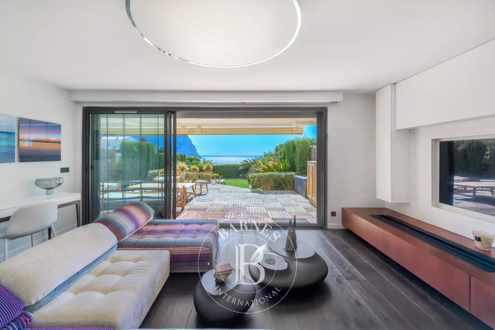 Daire Cassis - picture 8