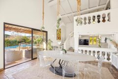 Charming Renovated Property with Guest Suites and Wellness Area — photo 5 of 7