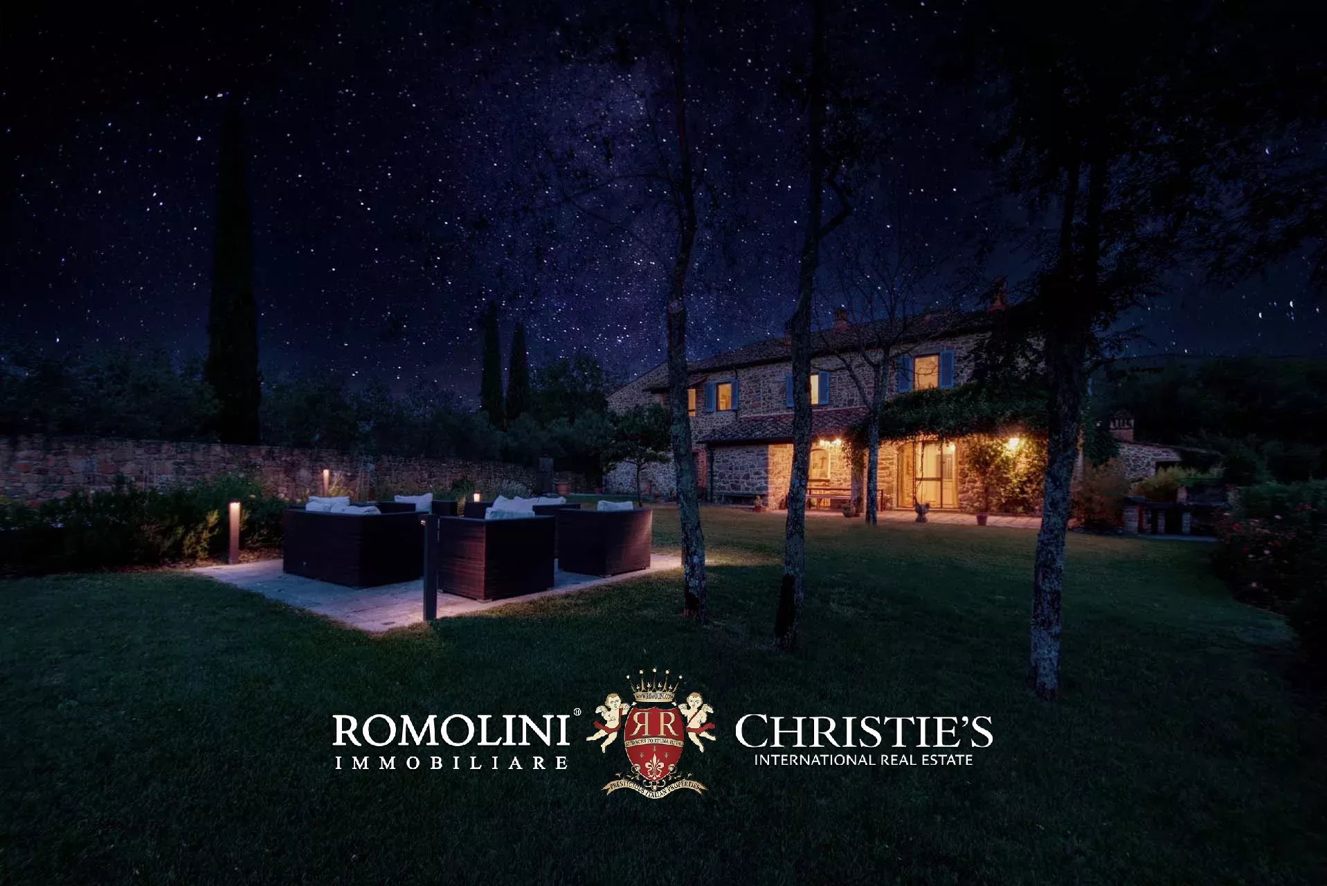 6 Bedroom Villa/Townhouse's Image 12