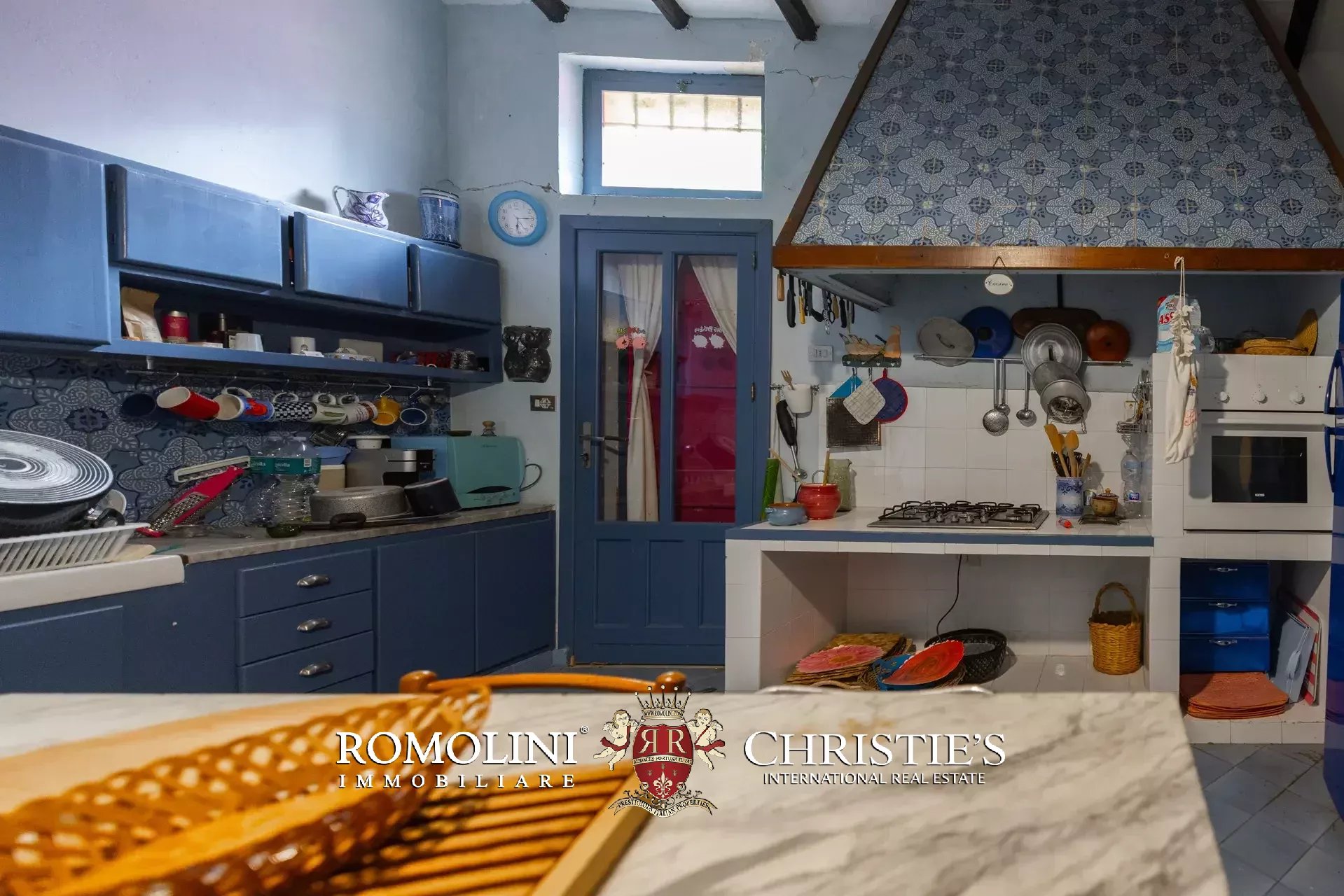 8 Bedroom Villa/Townhouse's Image 55