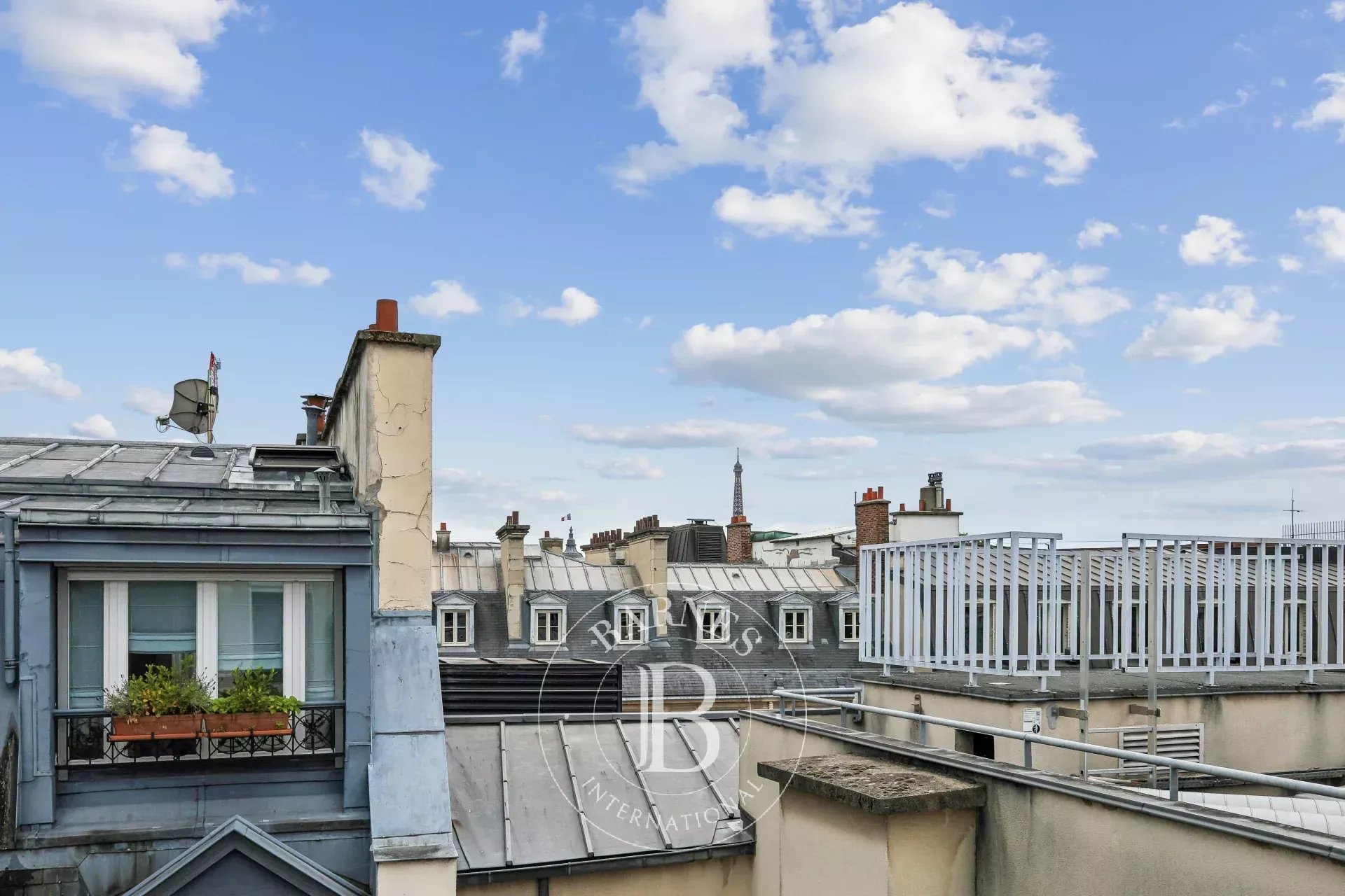 Appartement Paris 75008  -  ref 87001072 (picture 3)