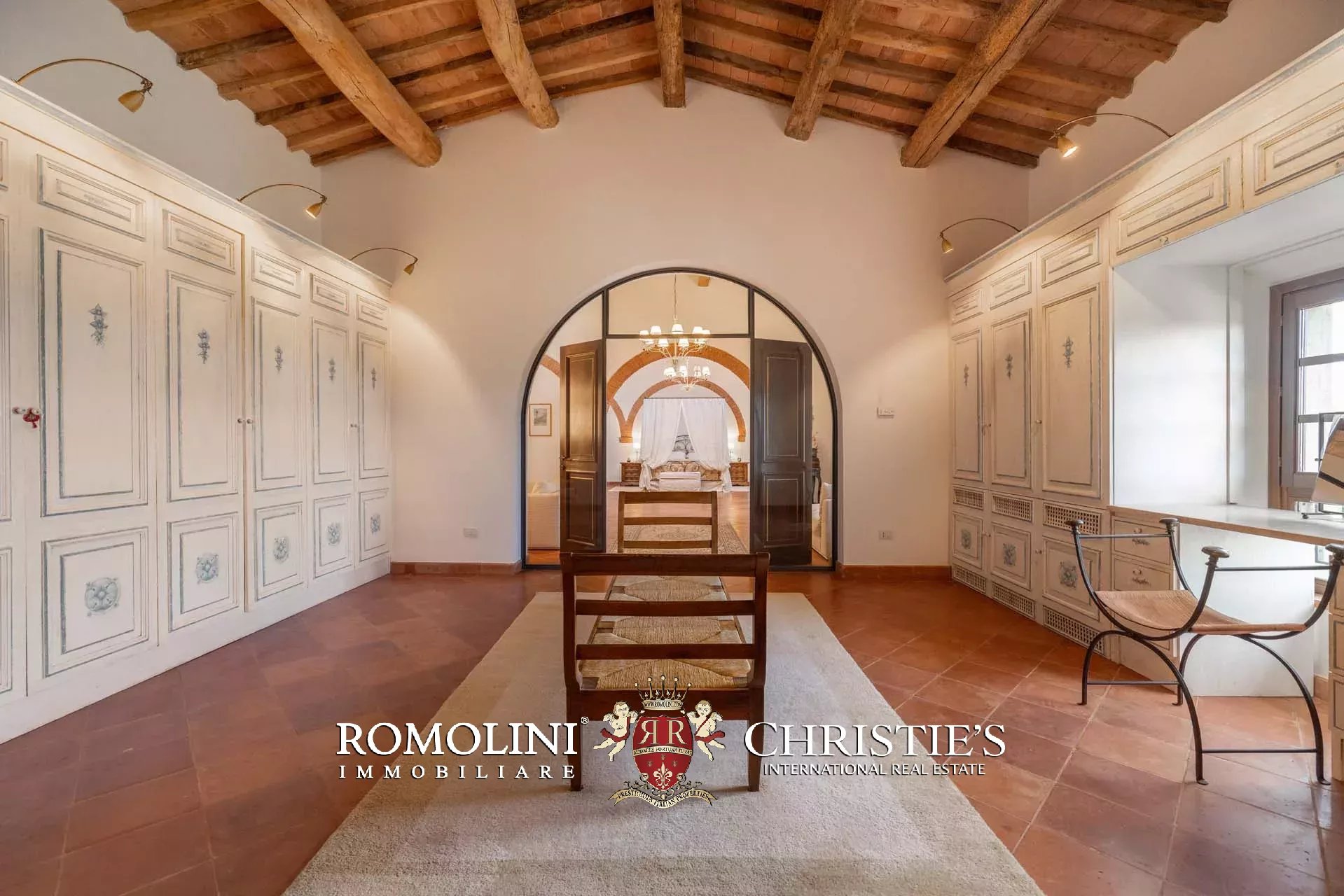 37 Bedroom Villa/Townhouse's Image 170