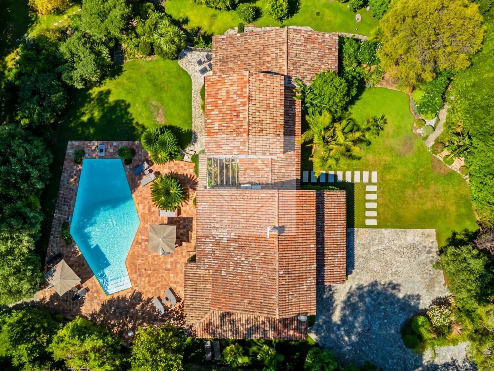 Superbe villa neuve de style provençal – Vue panoramique & intimité absolue — photo 24