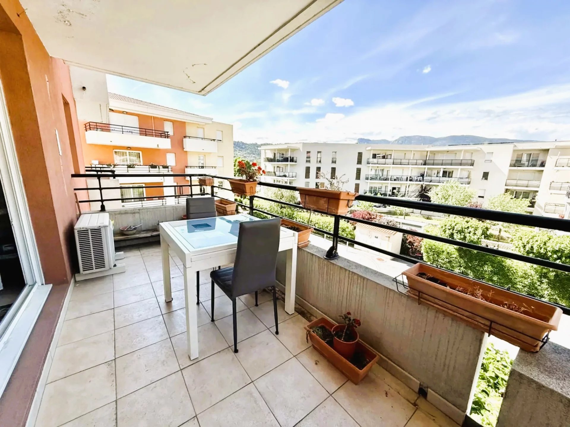 2 PIECES AVEC TERRASSE NICE ST ISIDORE