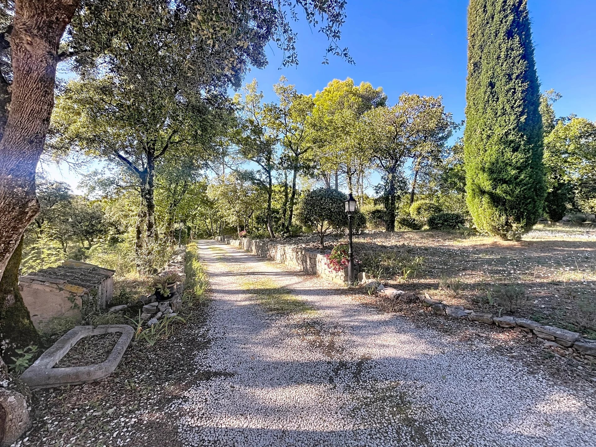 17th century bastide nestled in the heart of 2.8 hectares in Besse sur Issole 17th century bastide nestled in the heart of 2.8 hectares in Besse sur Issole