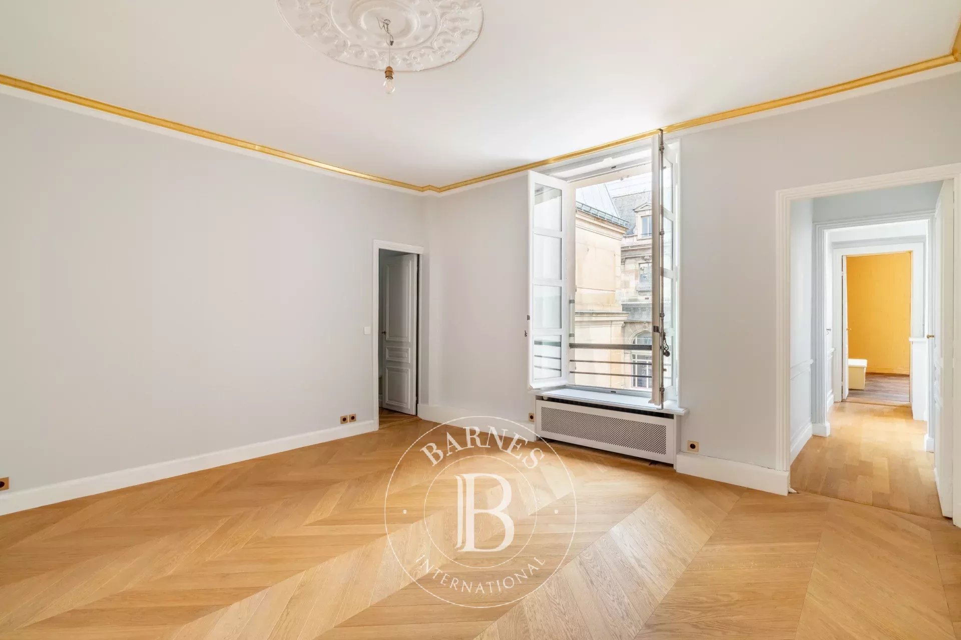 Daire Paris 2ème - picture 14