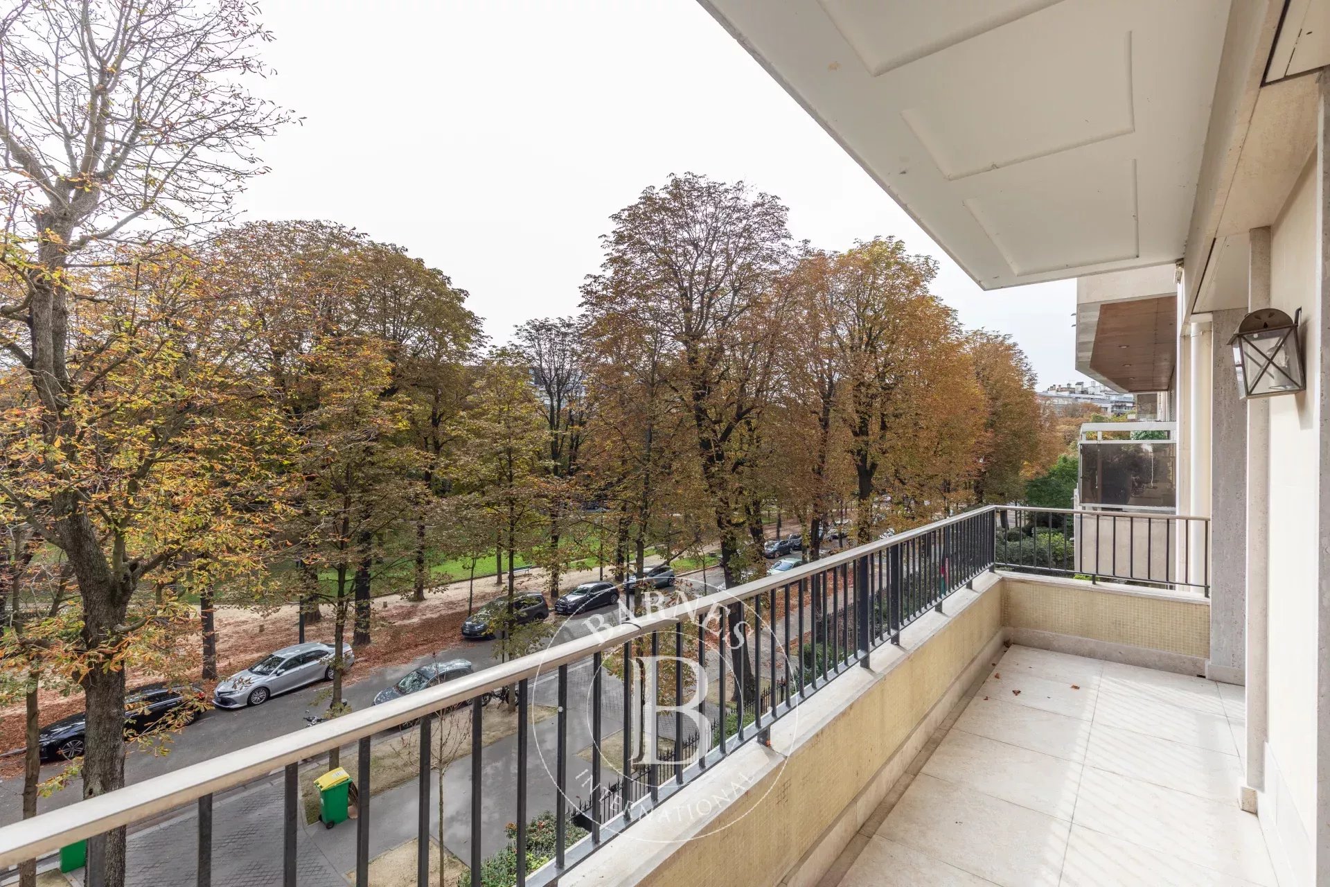 Off- Market - Muette/Avenue Raphaël - 2-bedroom apartment