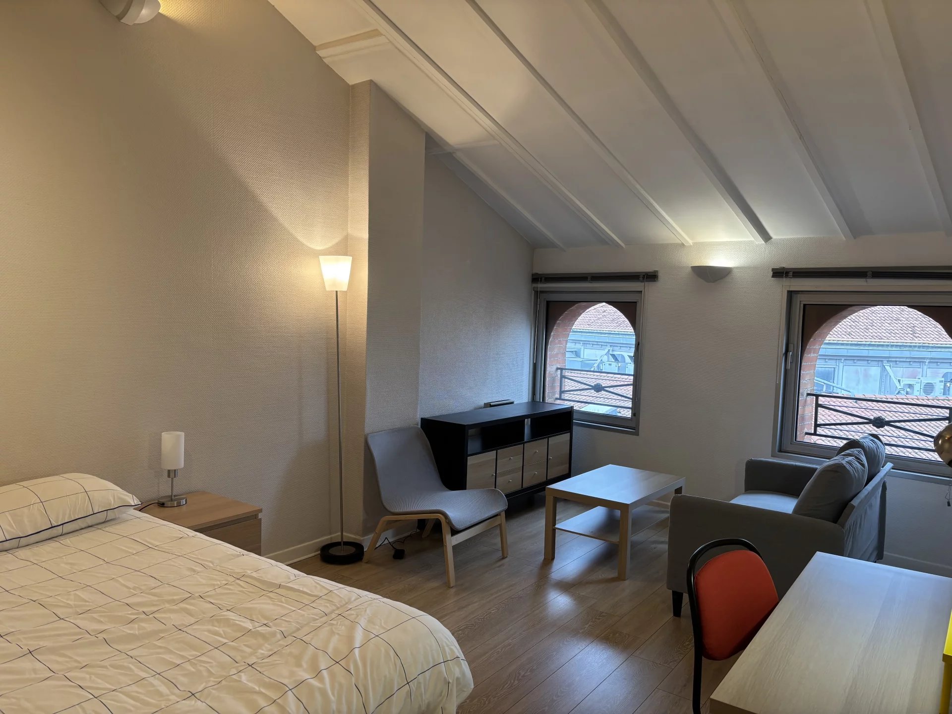 TOULOUSE PLACE DUPUY  T1 de 33M² Equipé