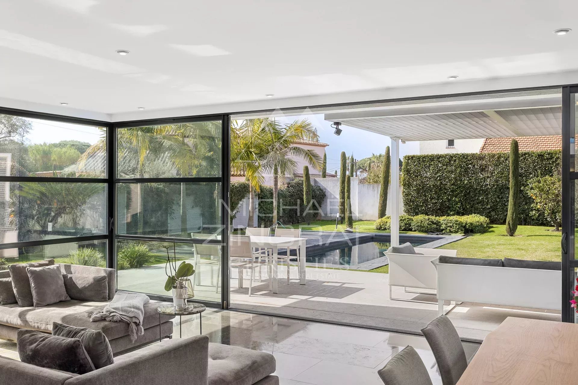 5 Bedroom Villa/Townhouse's Image 12
