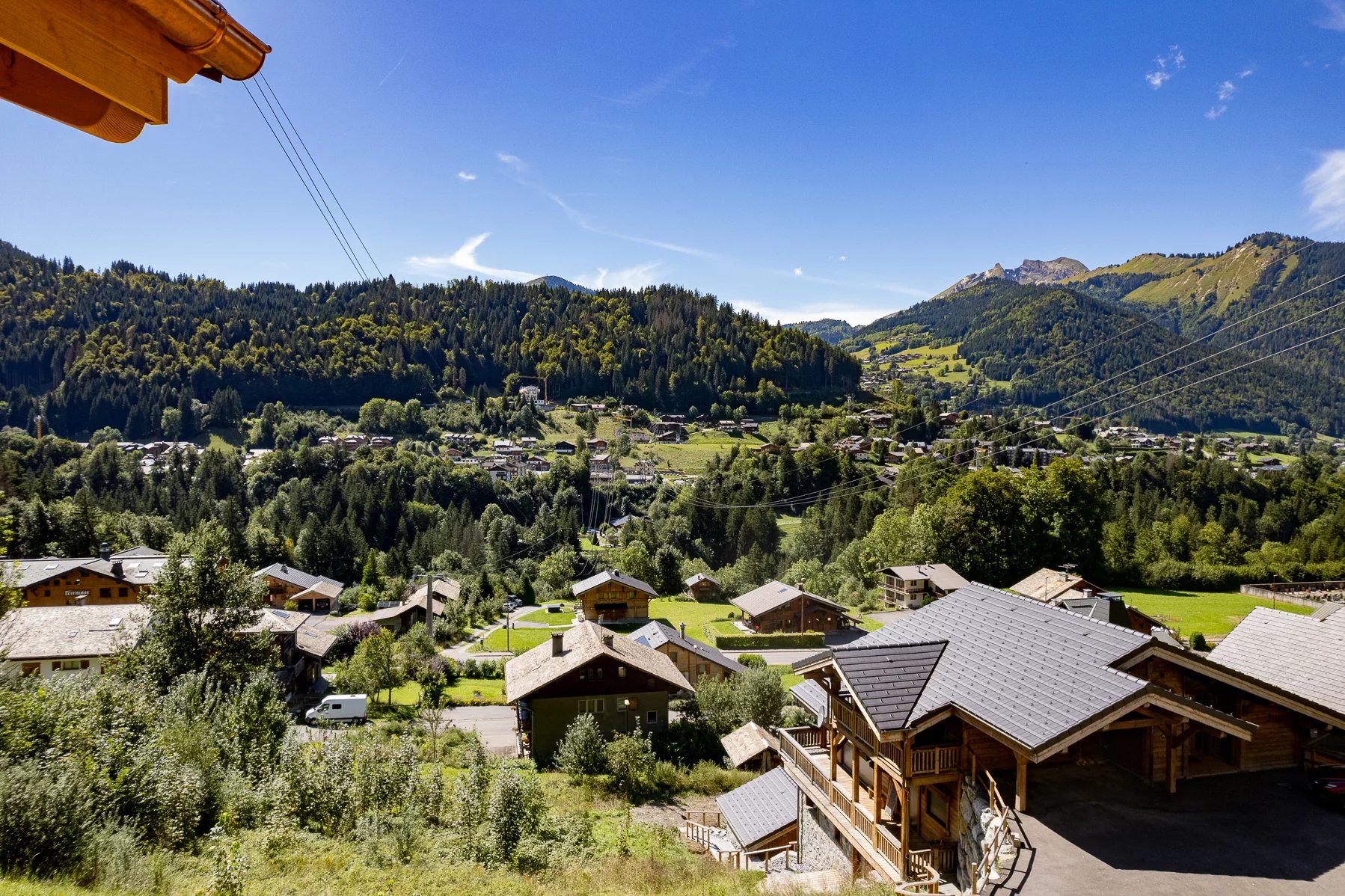 Photo of MONTRIOND - Luxury 5 bedroom new-build chalet in Montriond