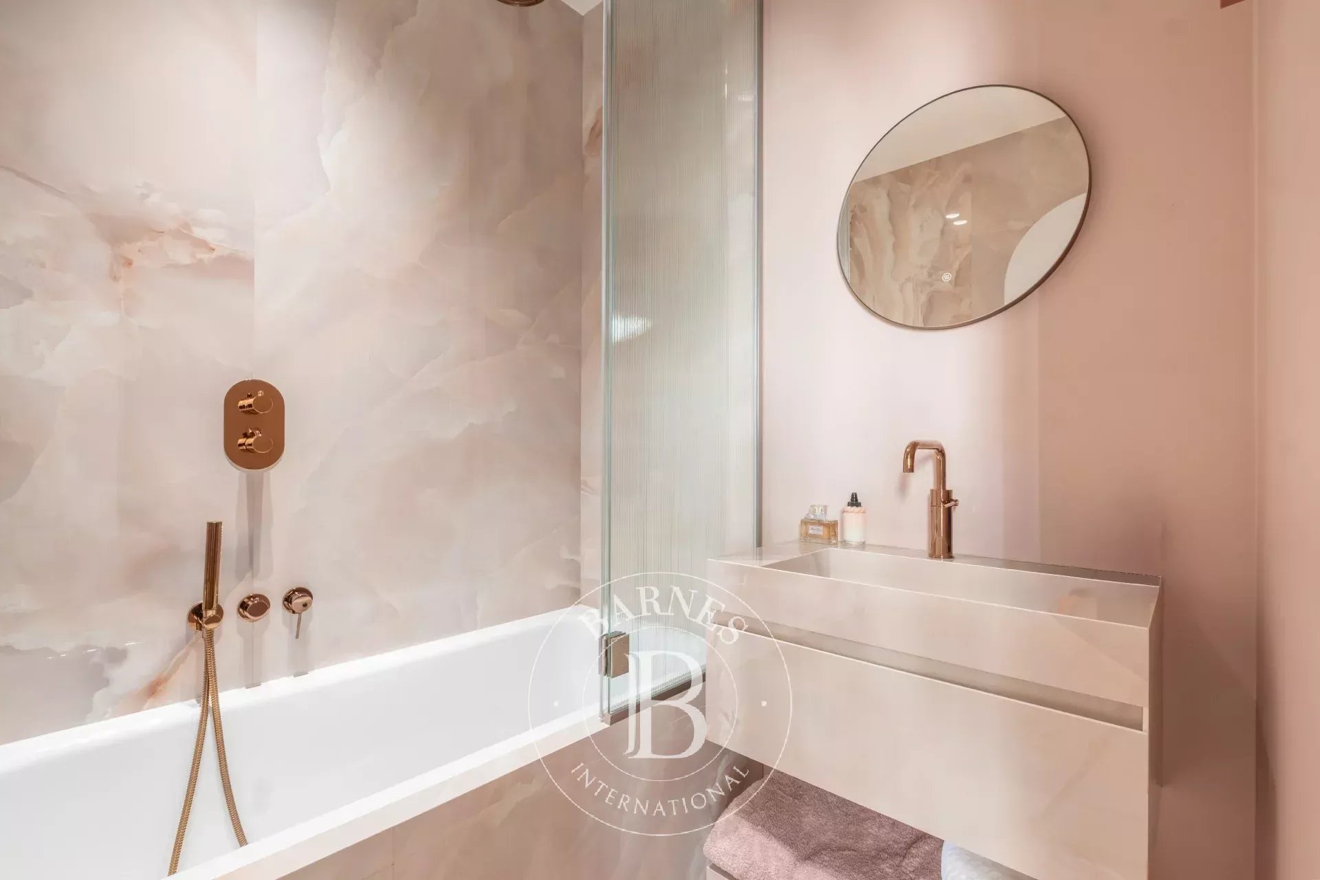 Paris  - Apartment 4 Bedrooms - picture 18