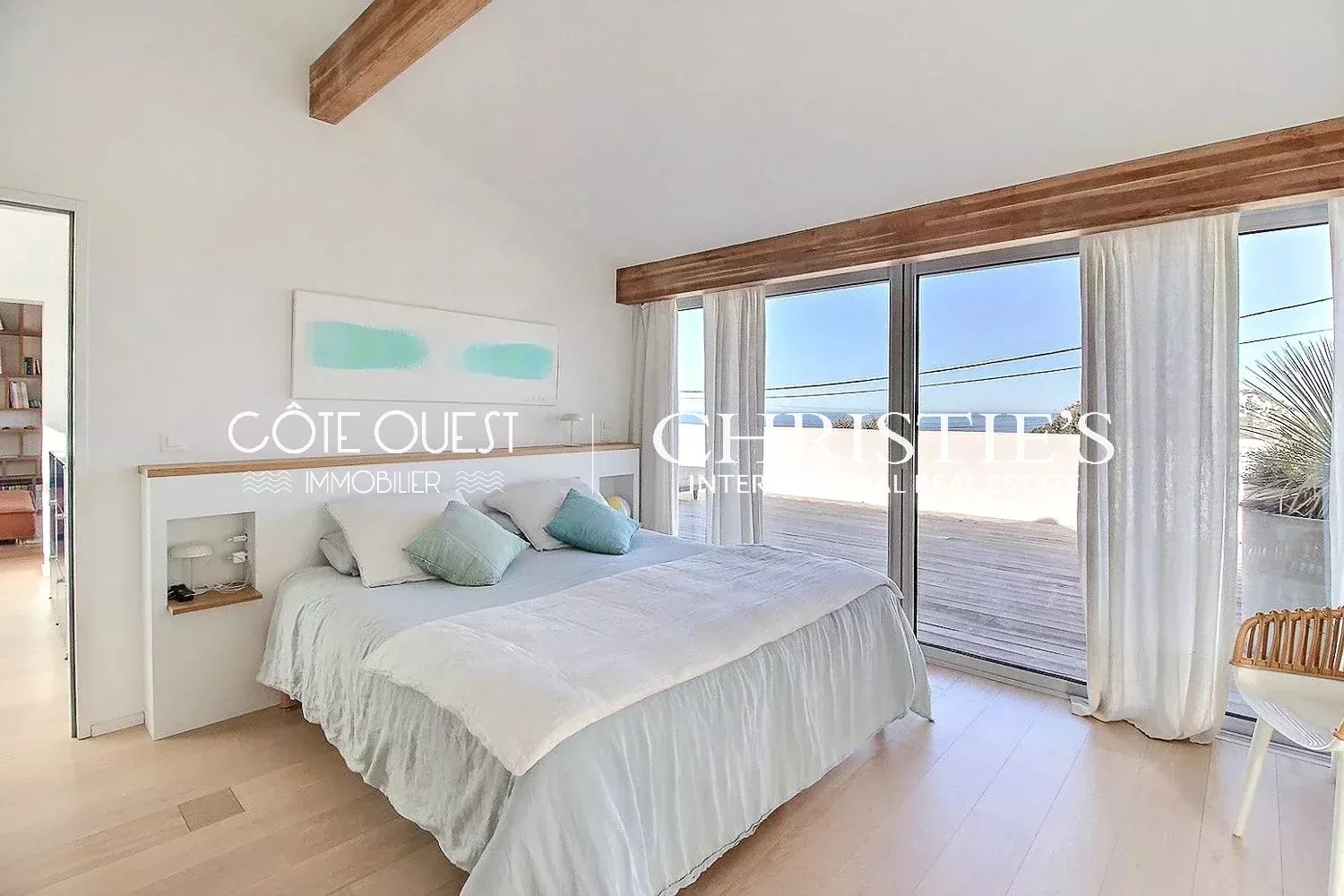 8 Bedroom Villa/Townhouse's Image 6
