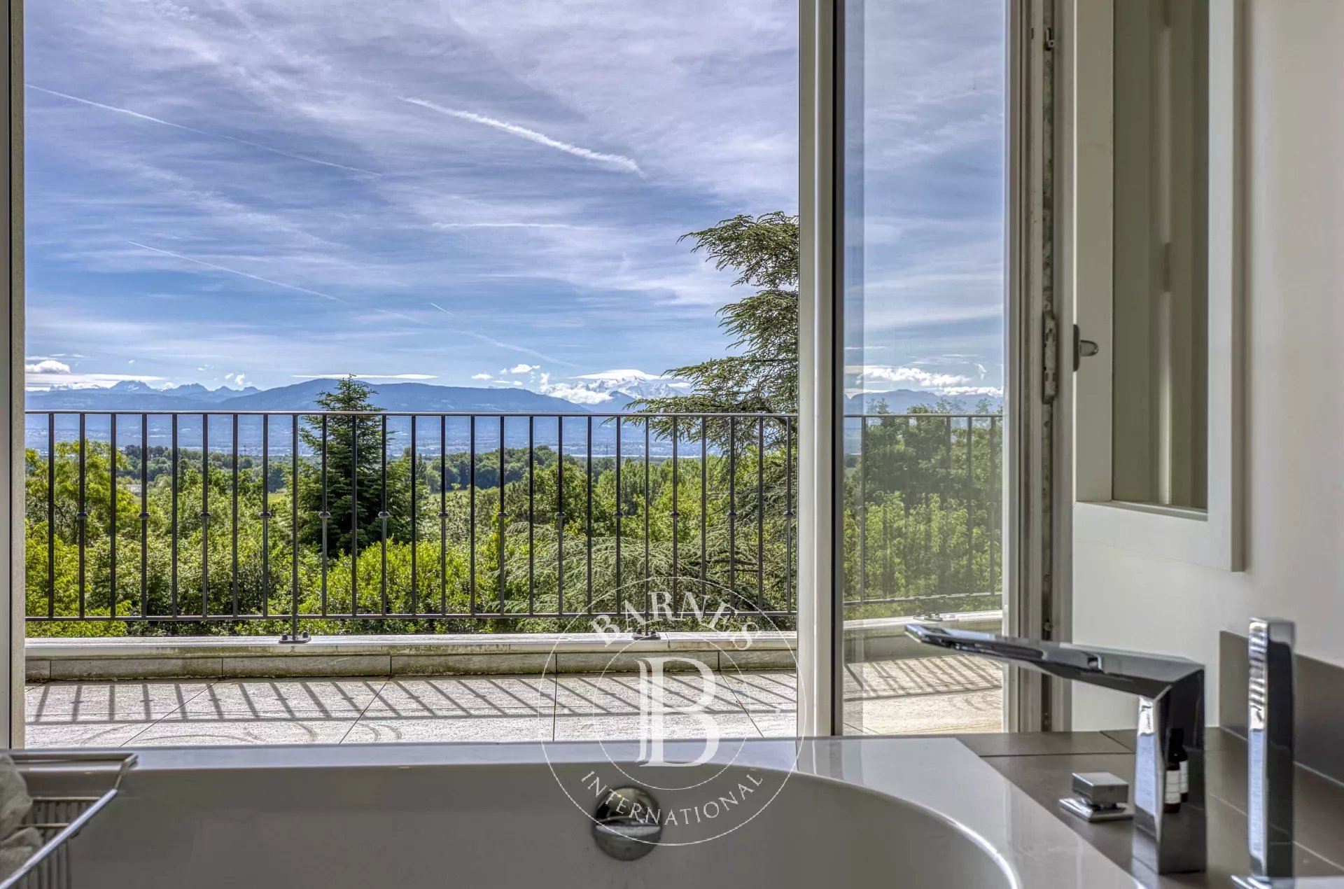 Villa Divonne-les-Bains - picture 32