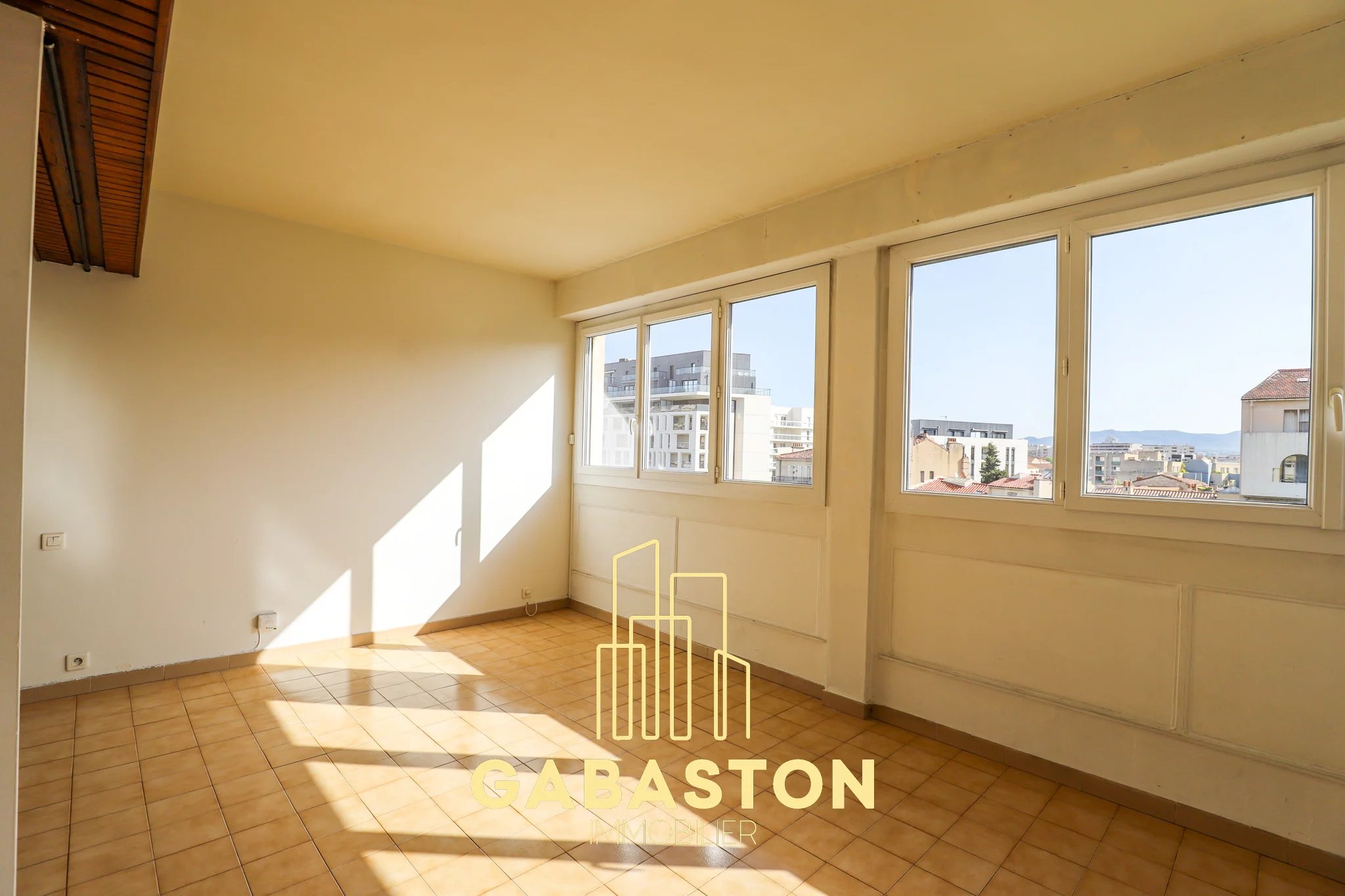 TYPE 2 47M² - PRADO - 13008 MARSEILLE