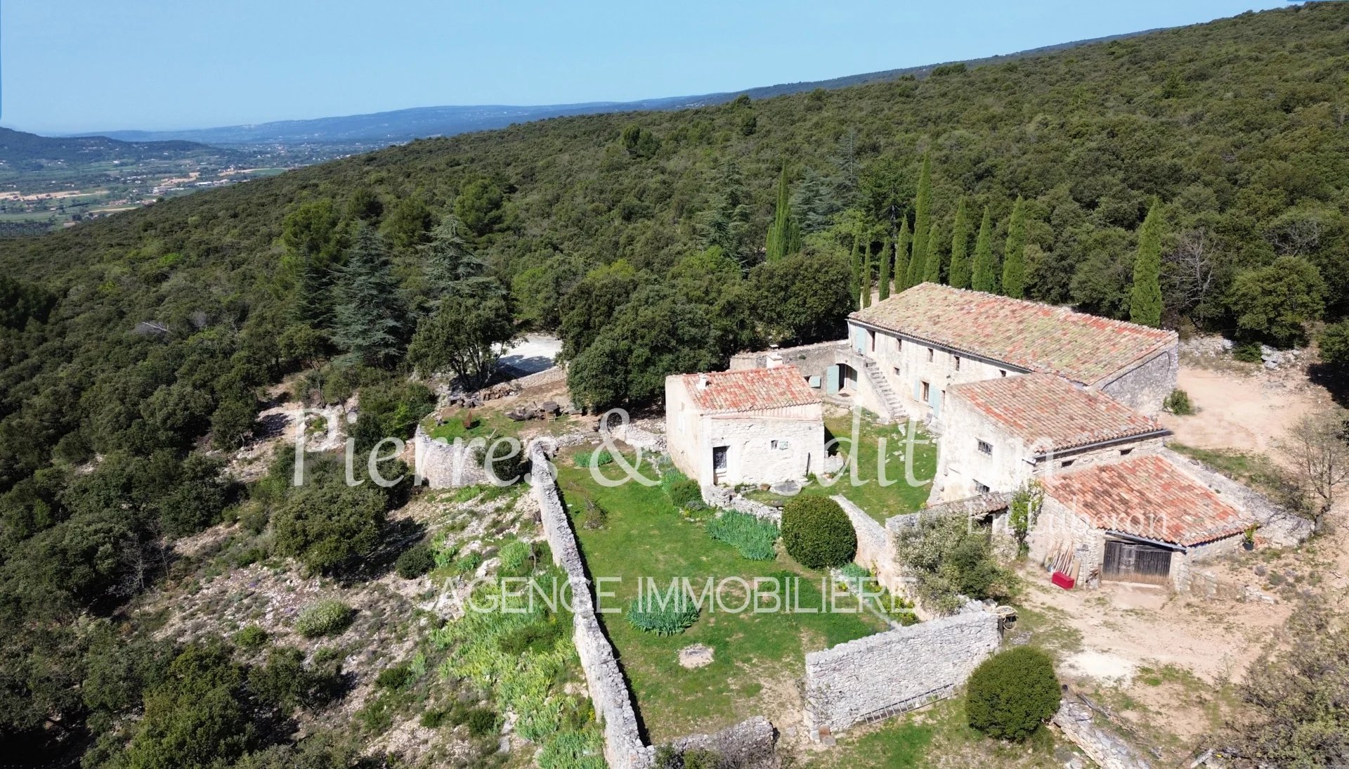 Agence immobilière de Pierres et Tradition en Luberon Apt