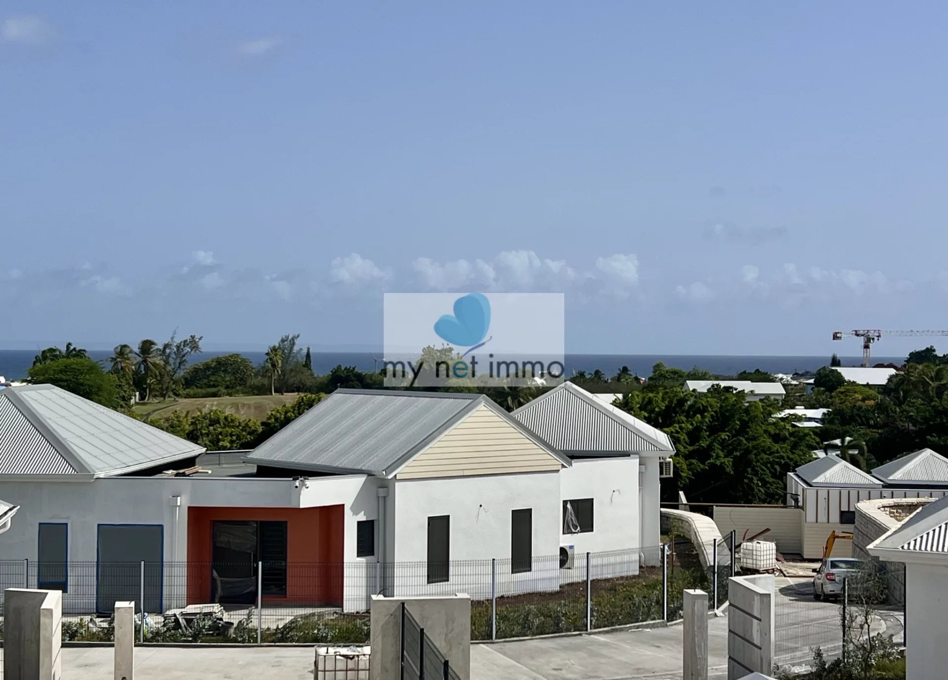 Appartement T2 neuf non meublé avec belle vue mer dans une p