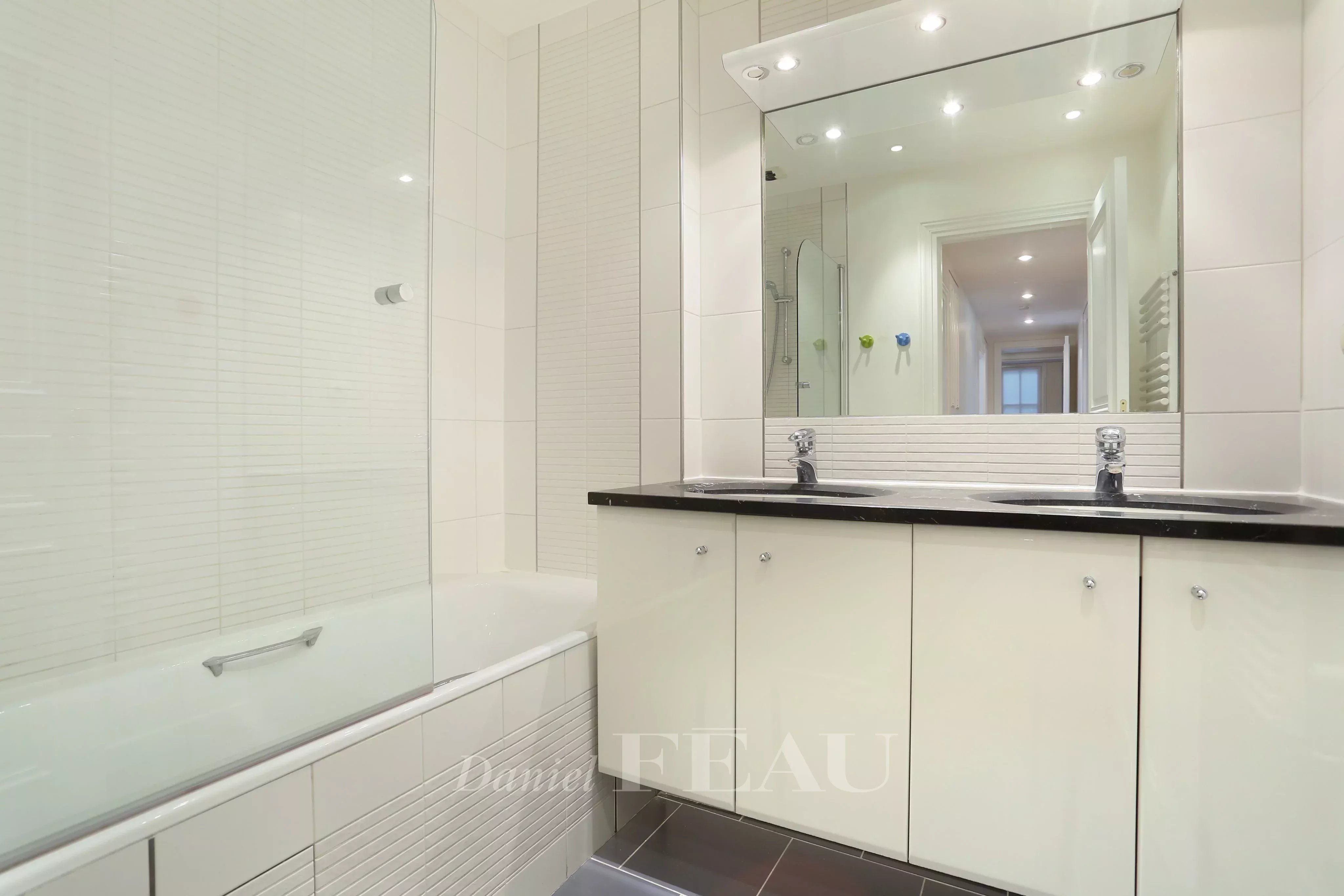 Rental Apartment Paris 8th
