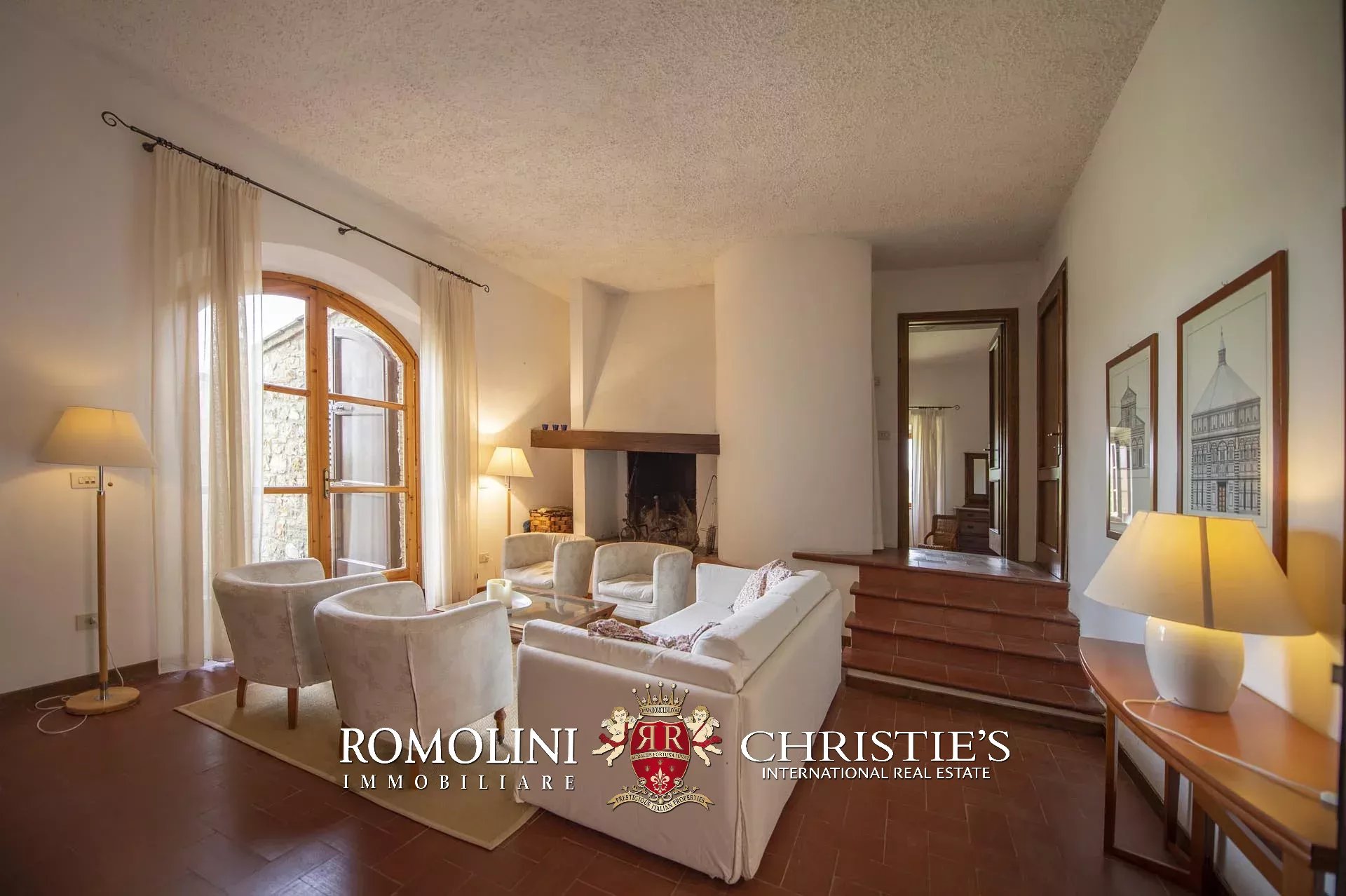 6 Bedroom Vineyard's Image 22