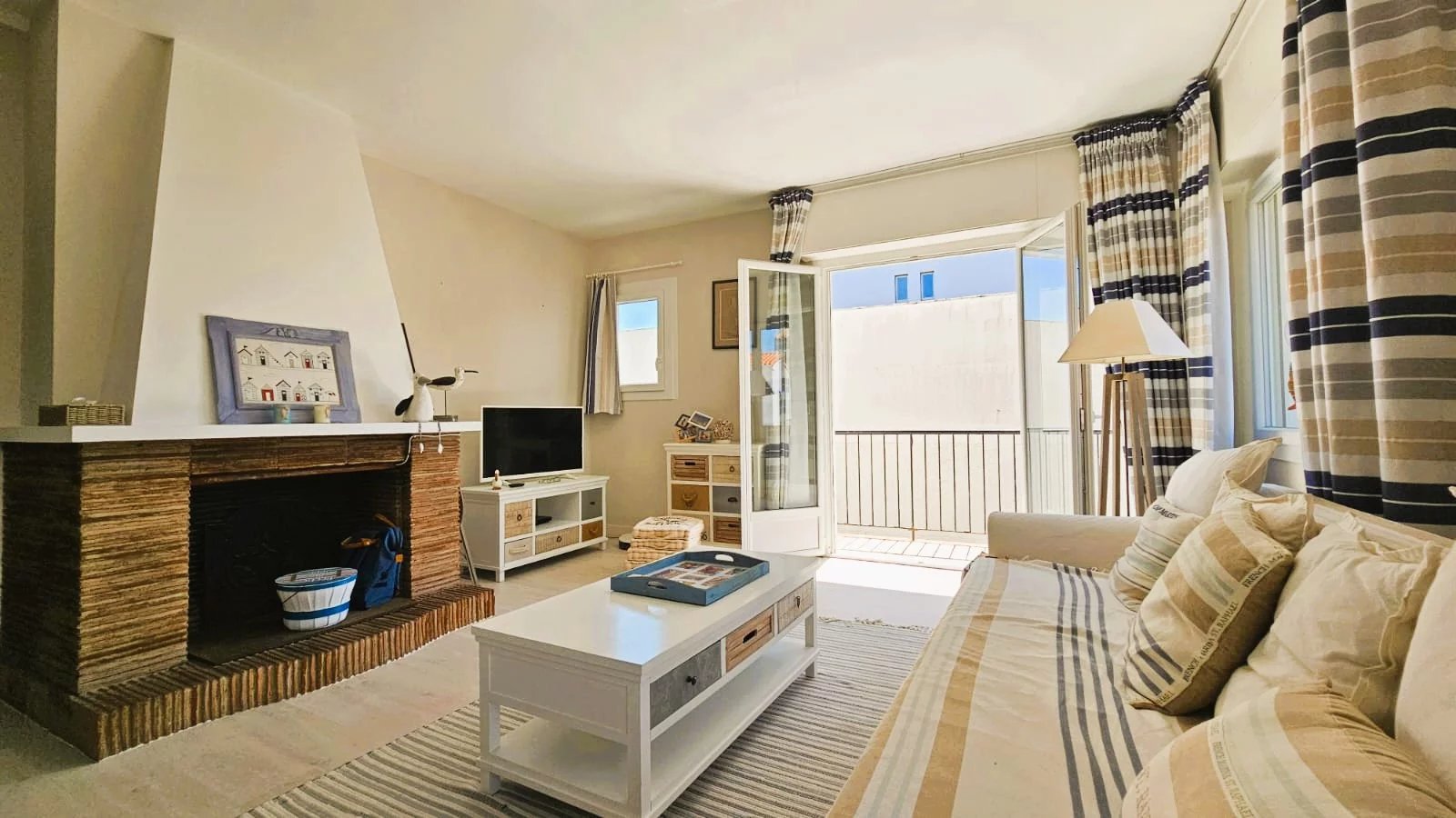 APPARTEMENT VUE MER