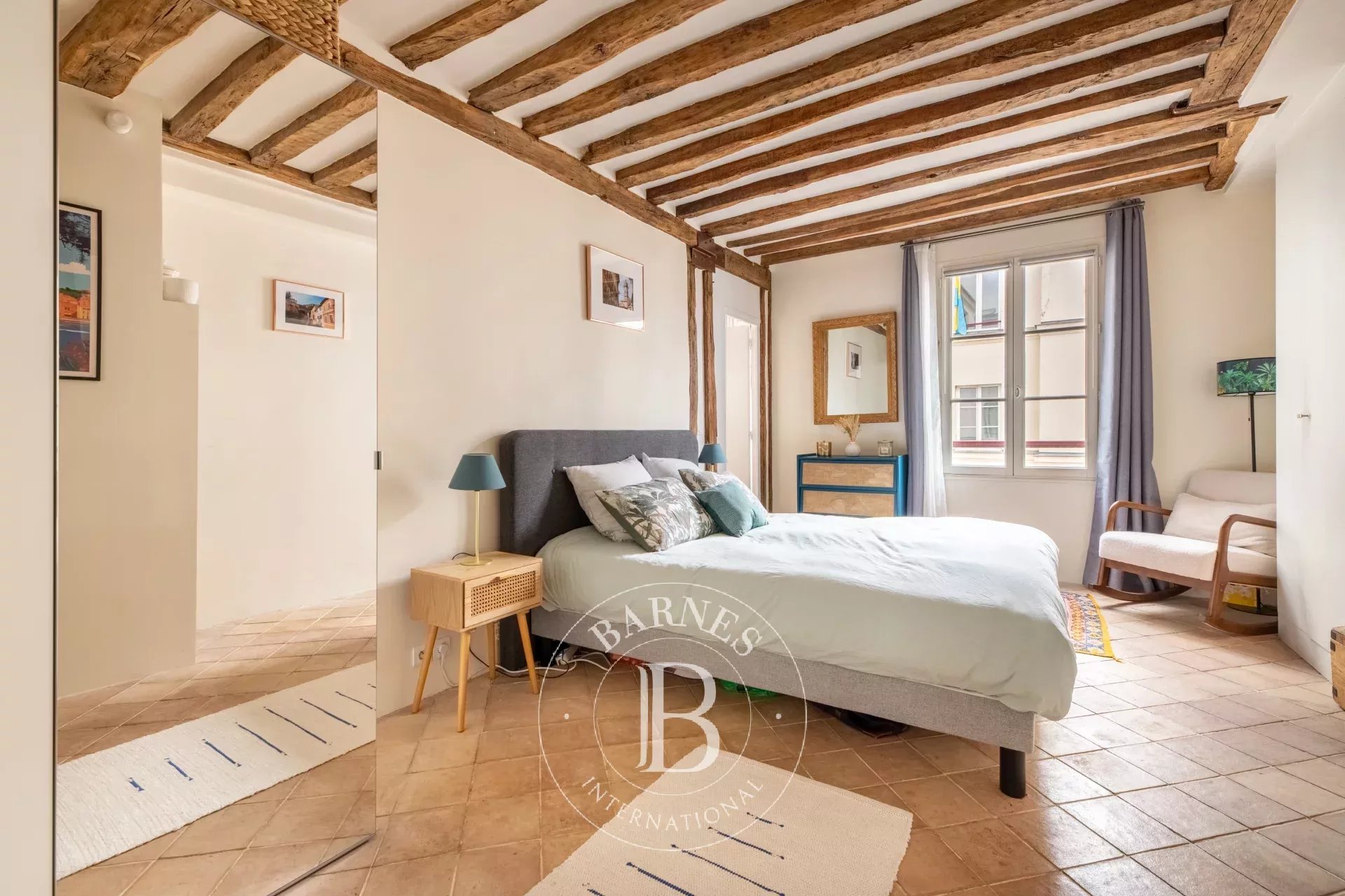 Daire Paris 3ème - picture 17