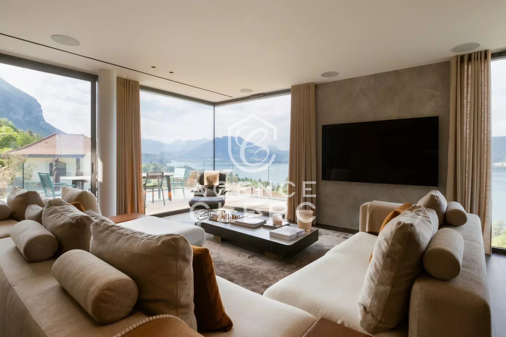 4 Bedroom Villa/Townhouse's Image 22