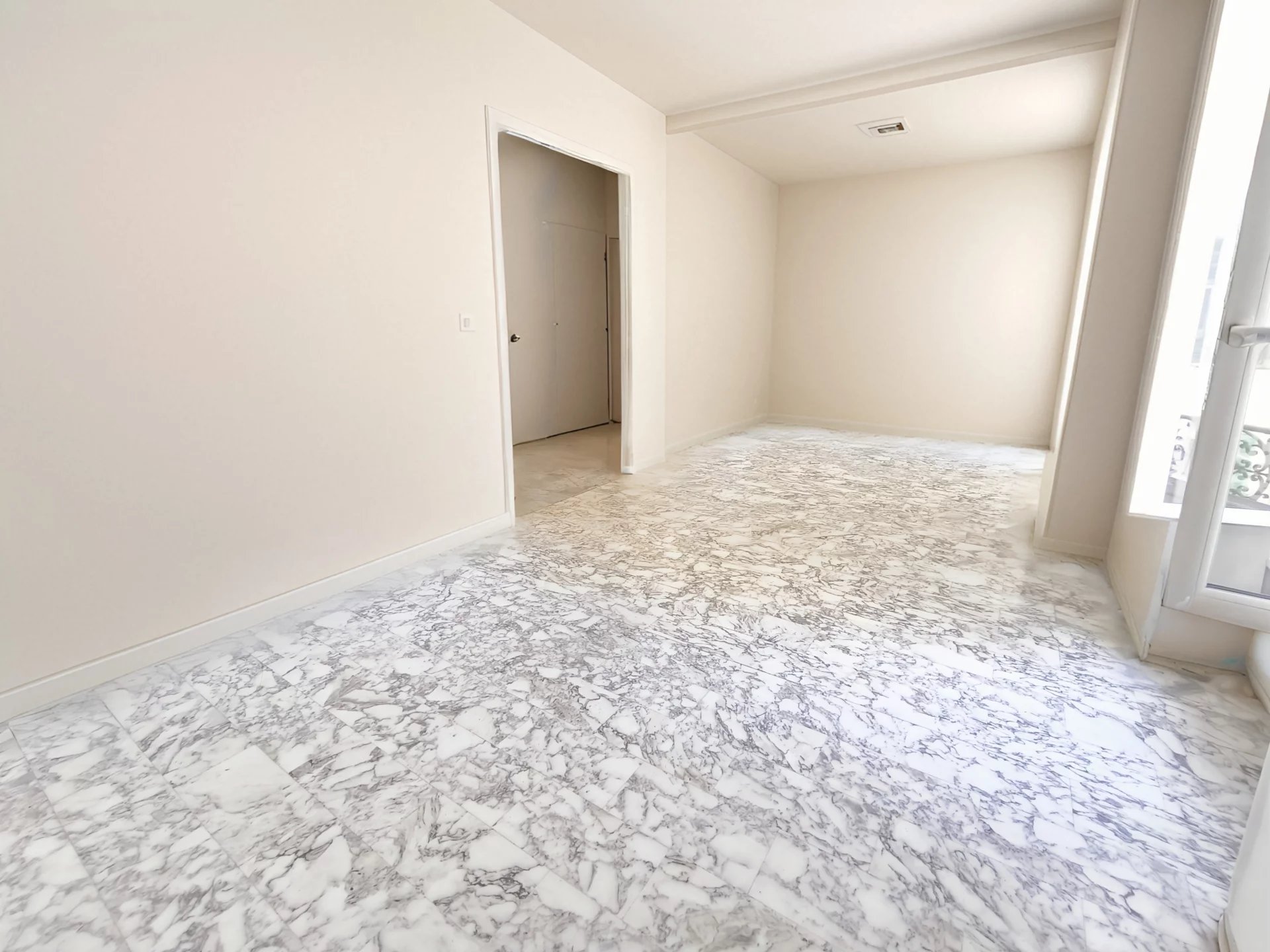 Appartement 3/4P – 85 m² – Haussmannien avec cachet – Quartier Libération