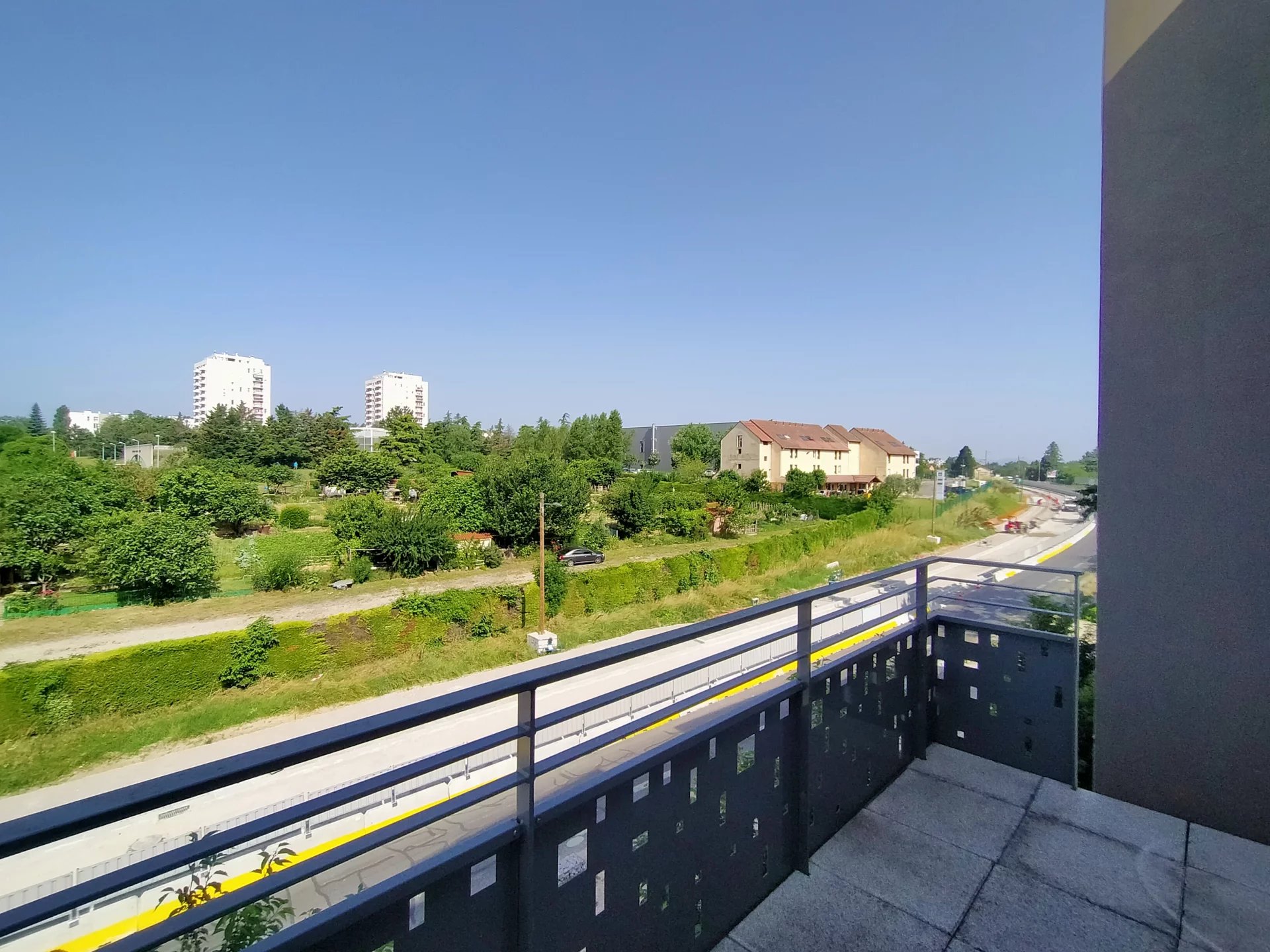 85858898 Location Vénissieux