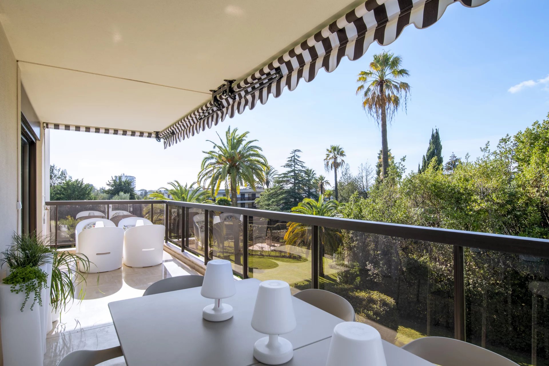 CANNES MONTROSE - NICE RESIDENCE WITH POOL AND CARETAKER