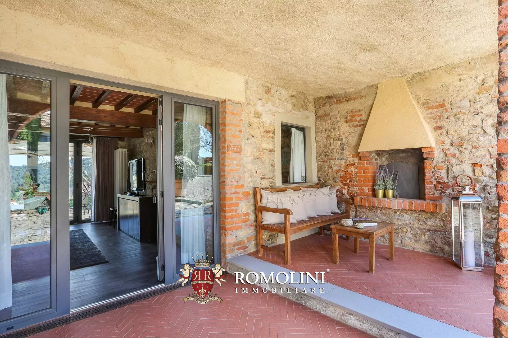 25 Bedroom Vineyard's Image 90
