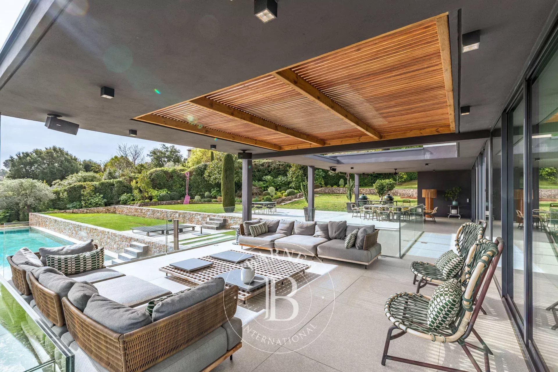 Entre Cannes et Nice - Domaine fermé - Contemporaine d’exception - Vue mer - picture 8
