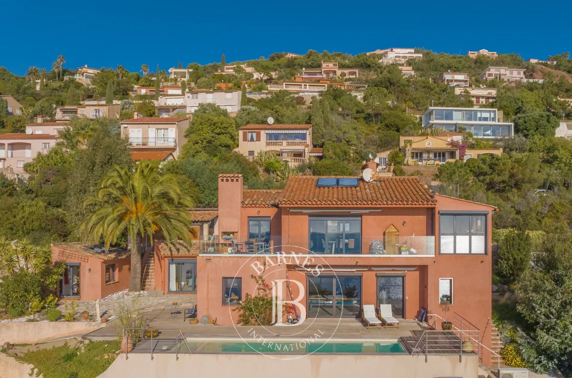 Villa Saint-Raphaël - picture 9