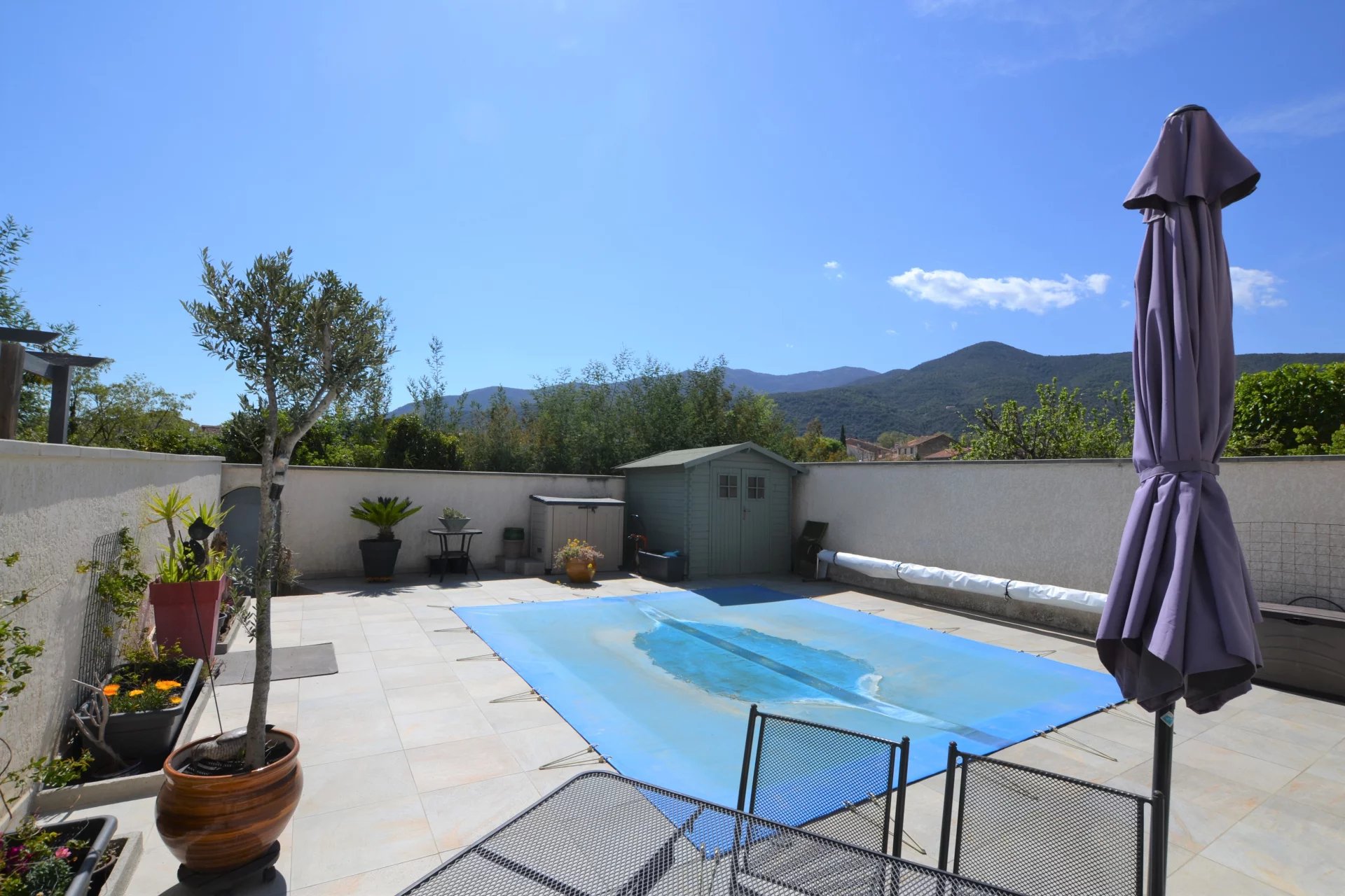 MAISON AVEC PISCINE A CERET